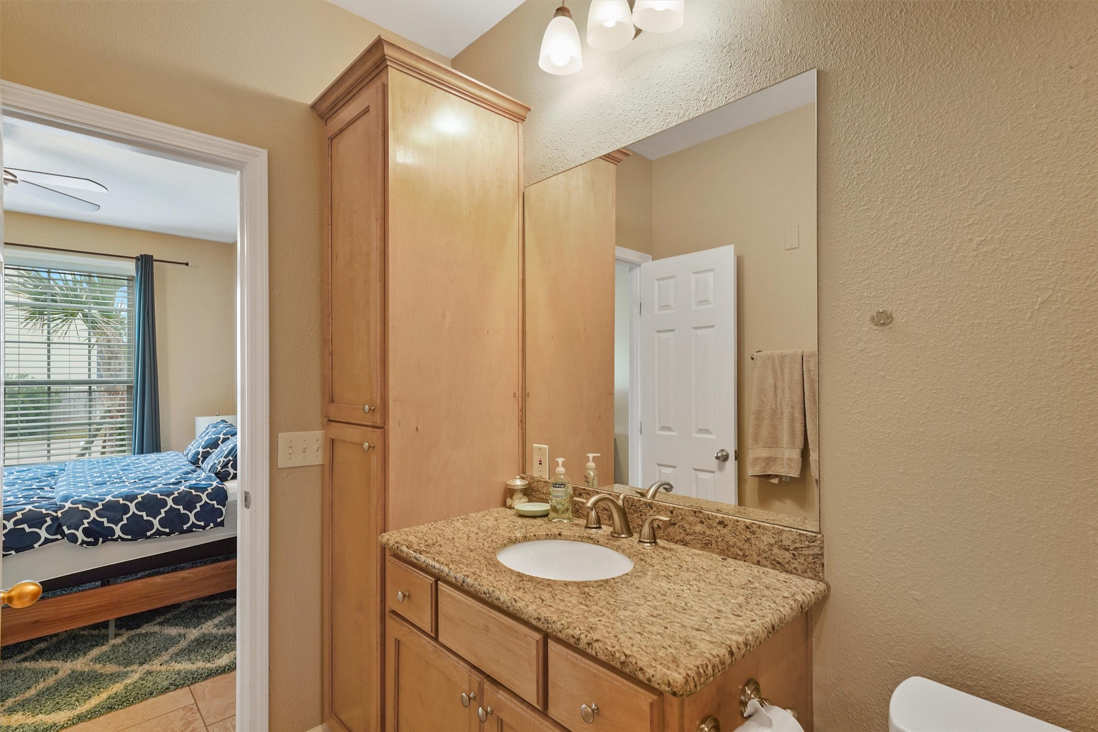 7000 Seawall Boulevard 911 Property Photo 20