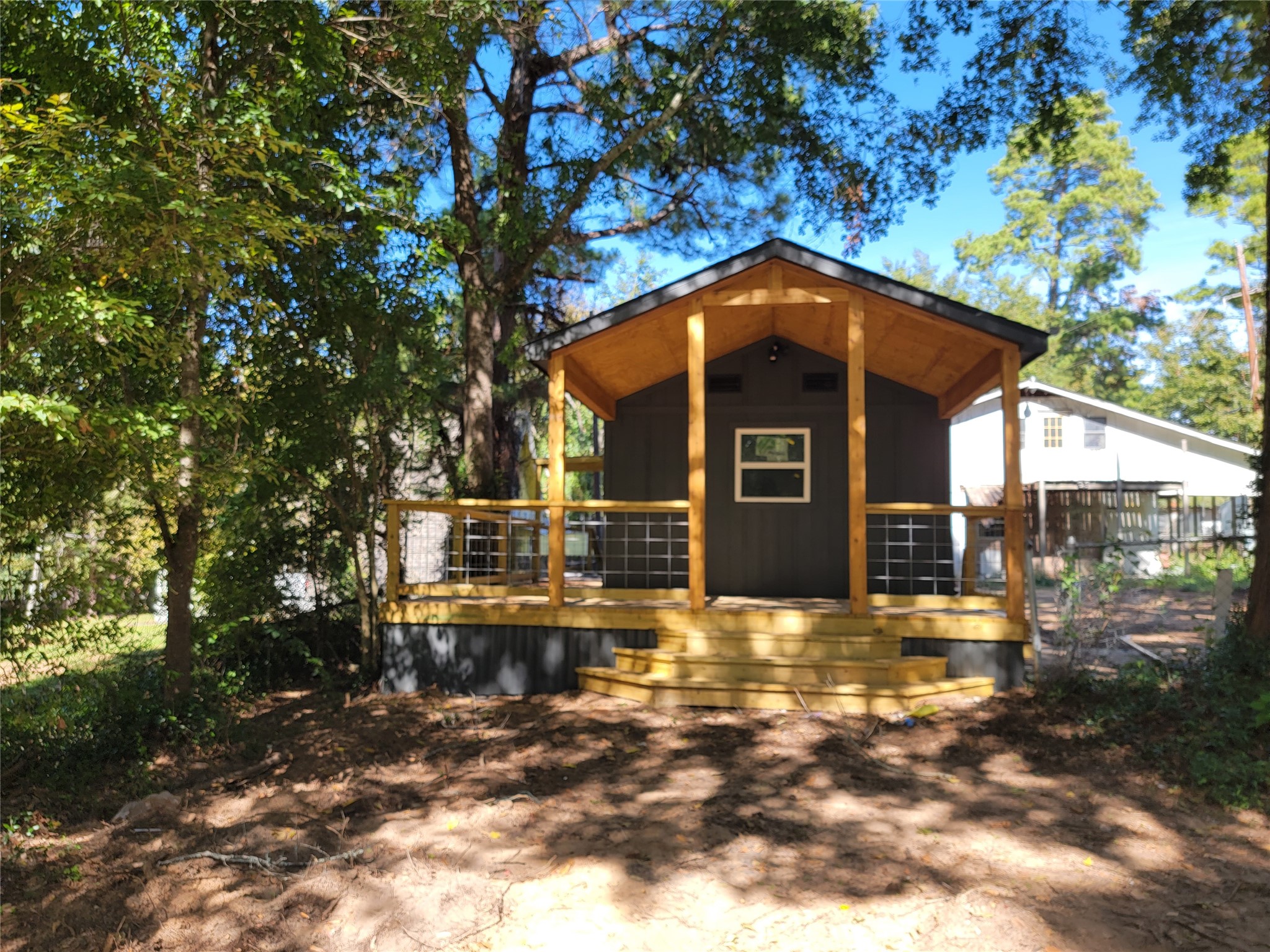 13126 S Lee Shore Drive Property Photo 2