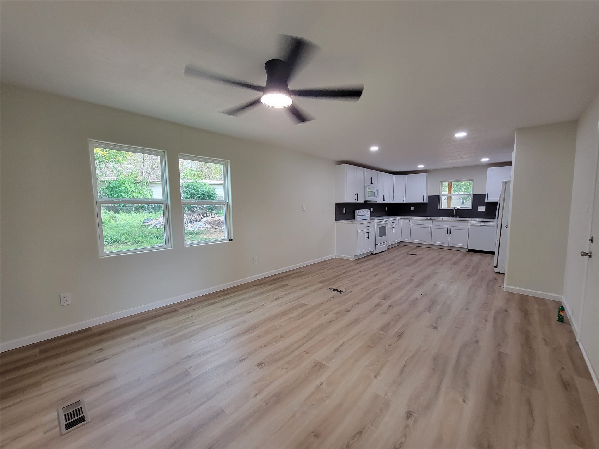 13126 S Lee Shore Drive Property Photo 4