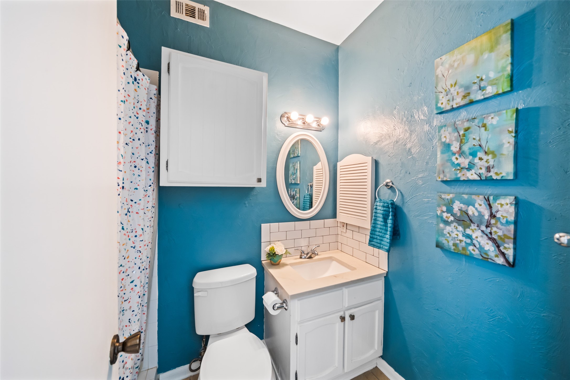 173 April Point Drive N Property Photo 9