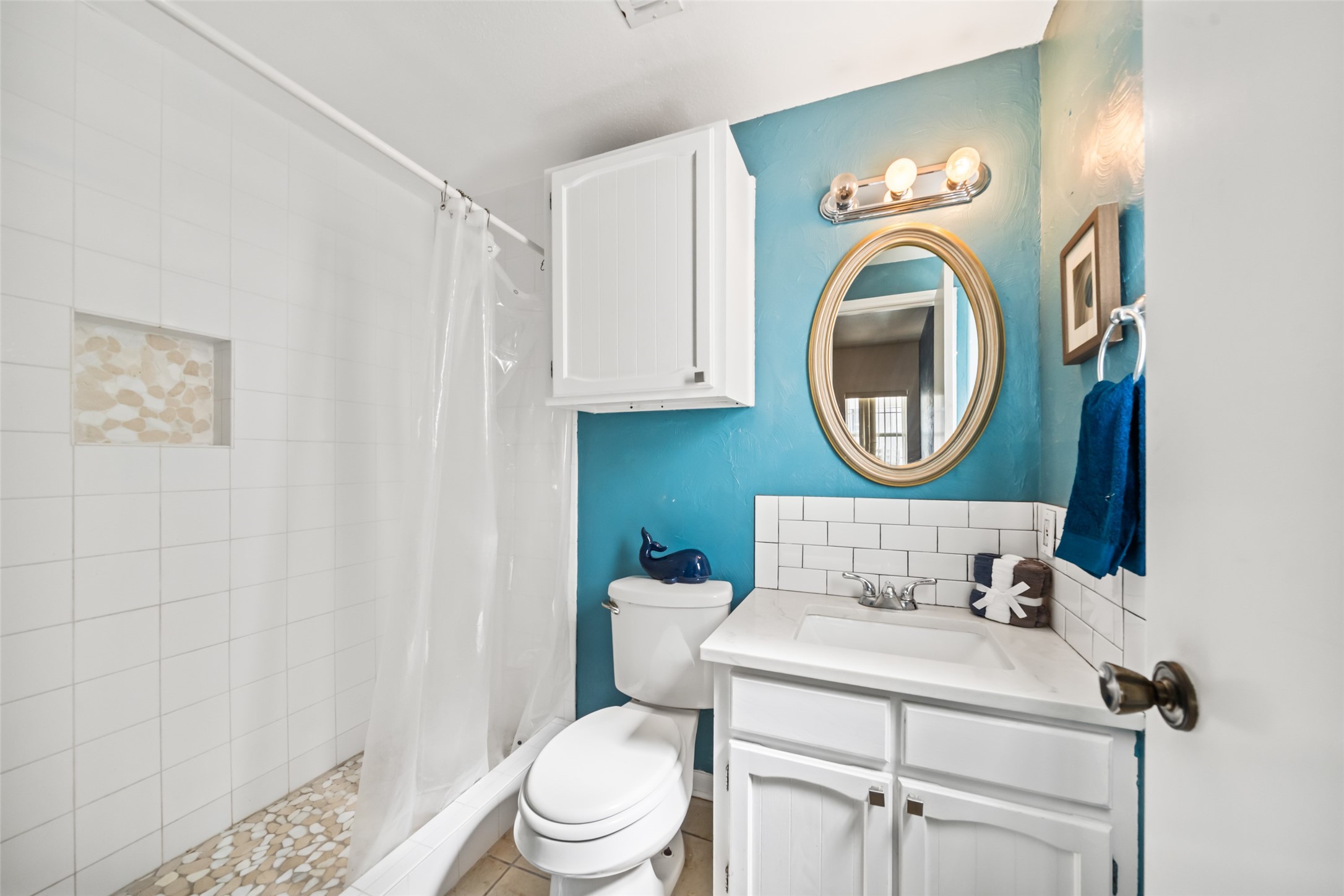 173 April Point Drive N Property Photo 12