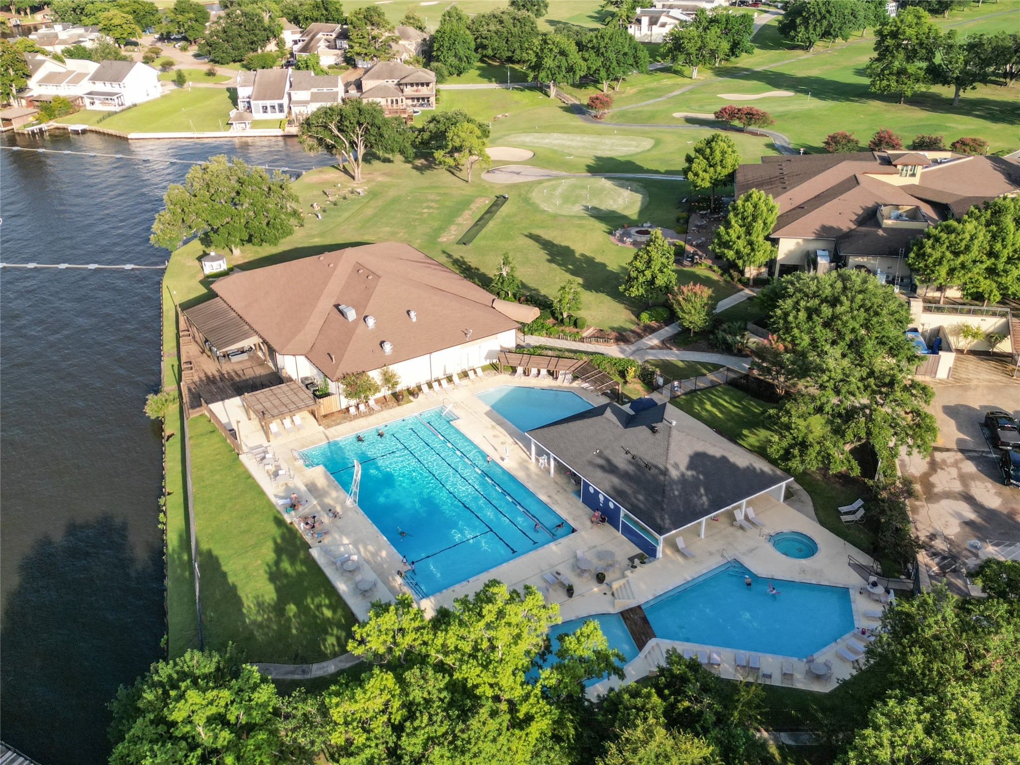 173 April Point Drive N Property Photo 22