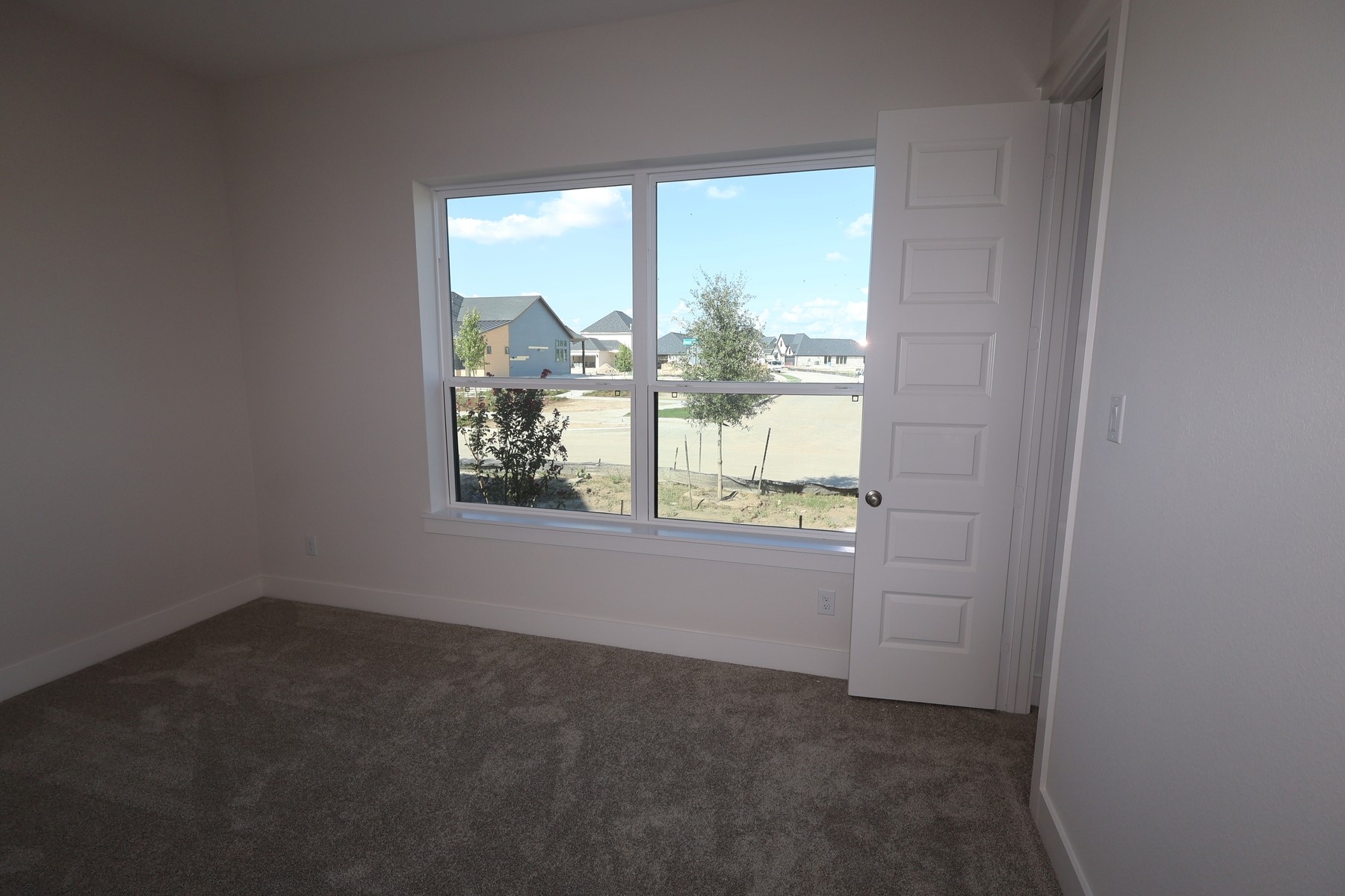 12219 Emerald Enclave Drive Property Photo 10