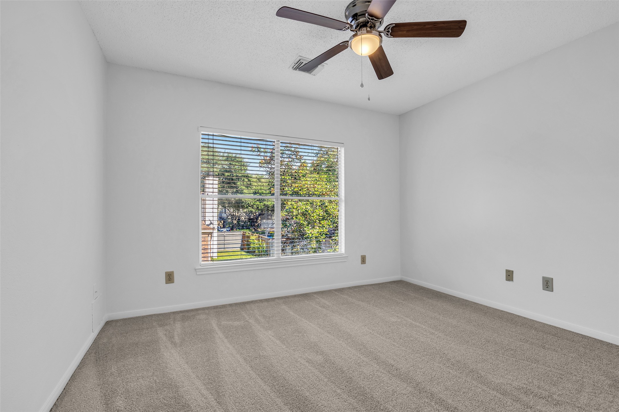 4007 Greenwood Drive Property Photo 34