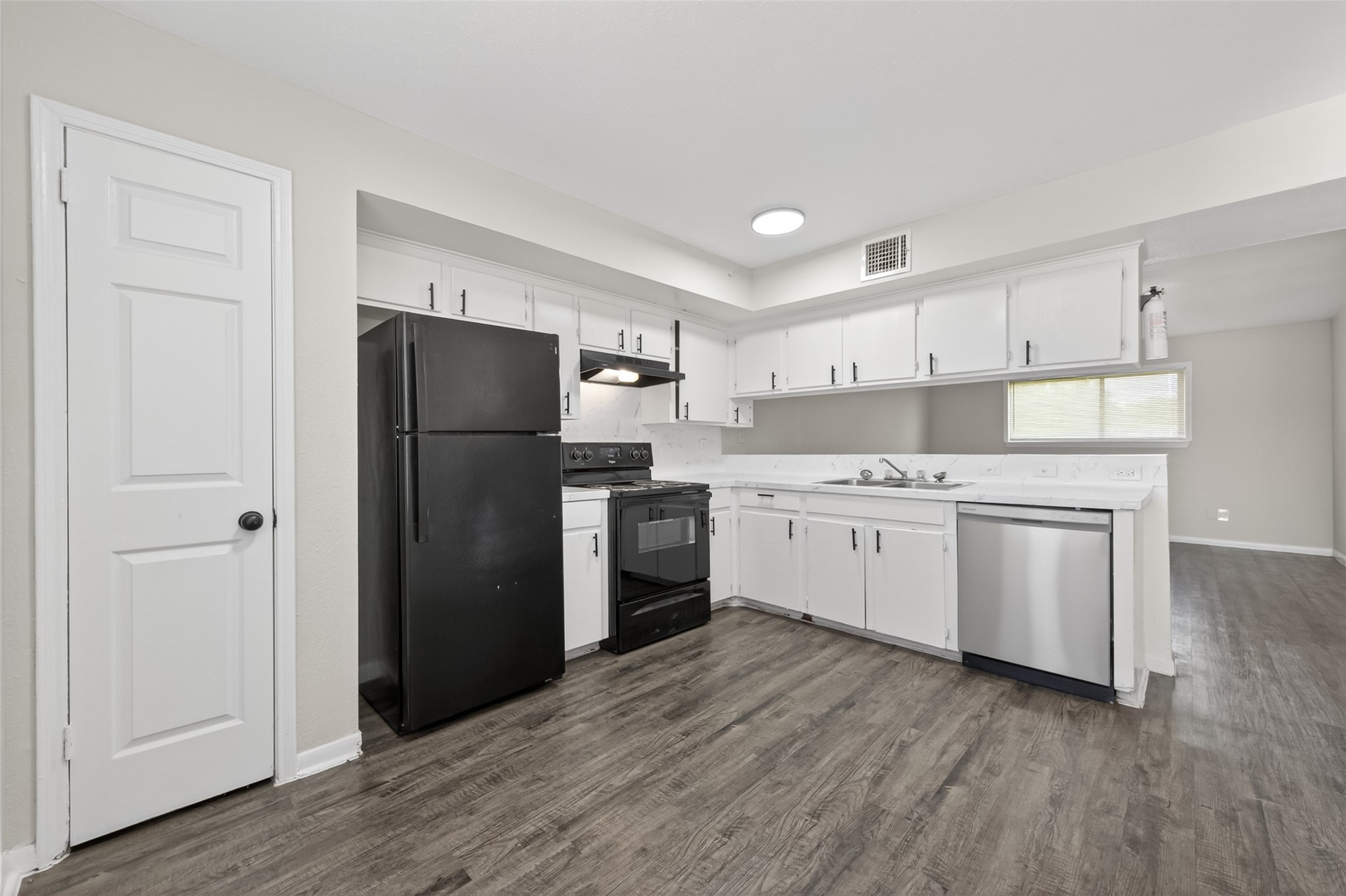 427 Hollyvale Drive 20 Property Photo 1