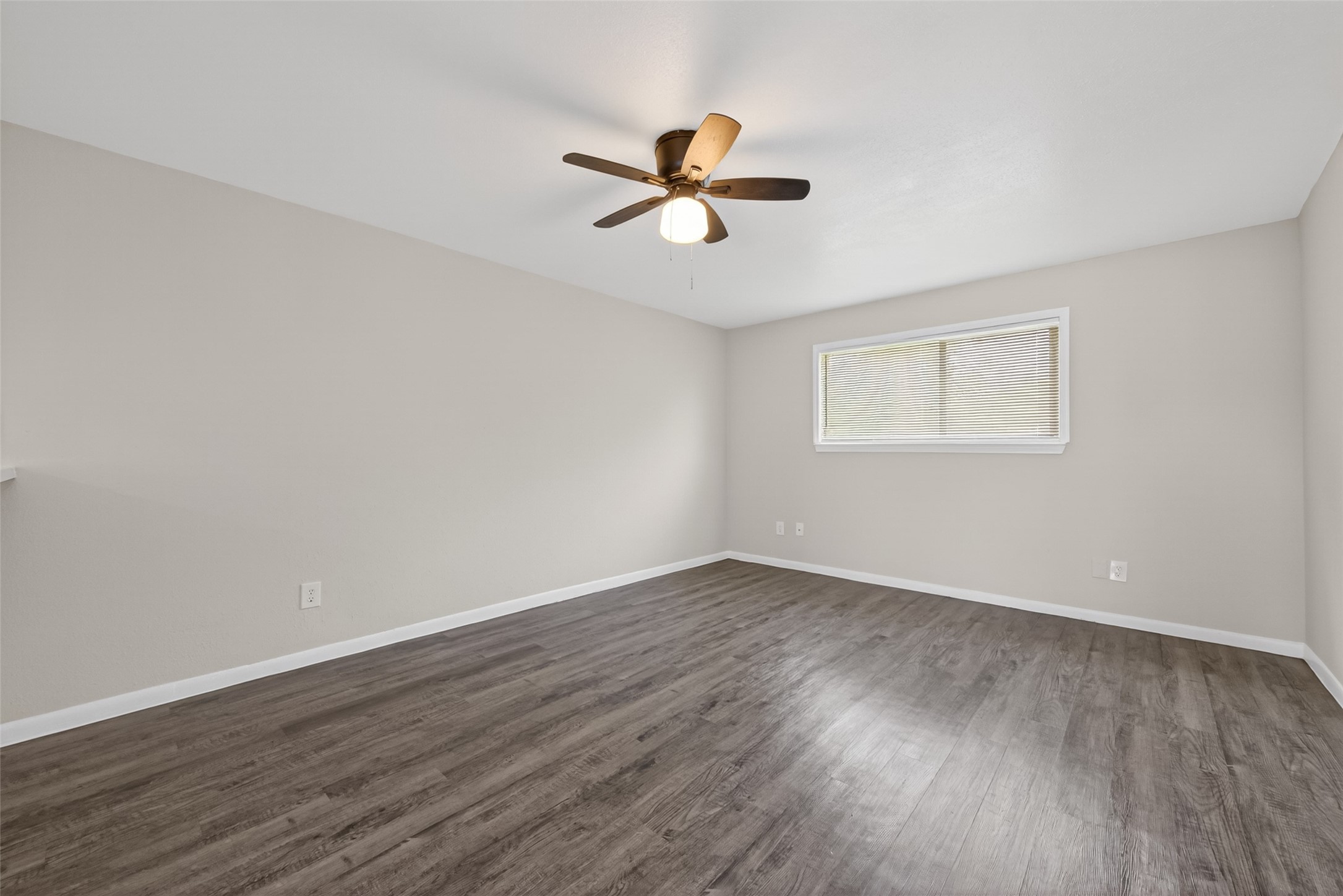 427 Hollyvale Drive 20 Property Photo 10