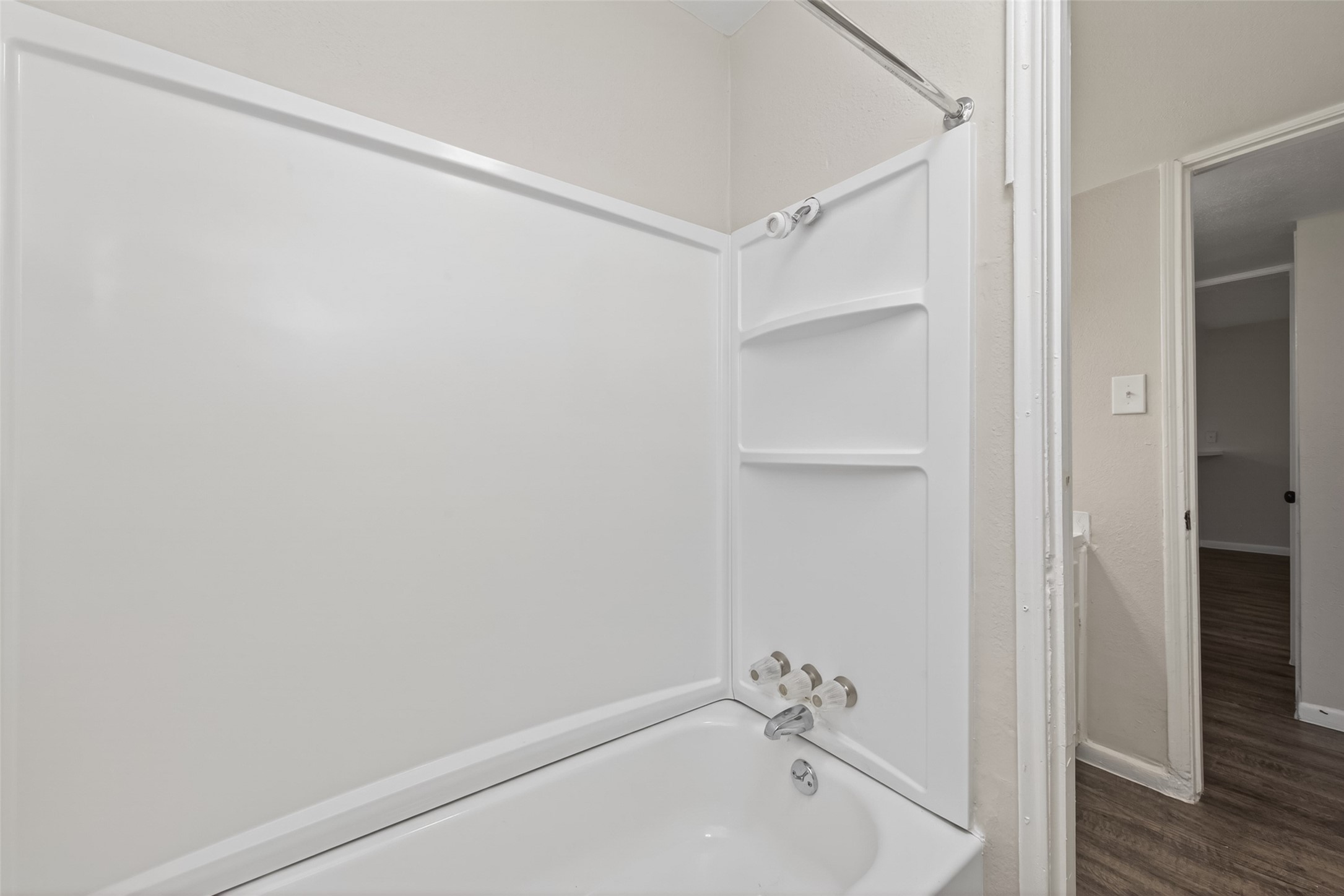 427 Hollyvale Drive 20 Property Photo 15