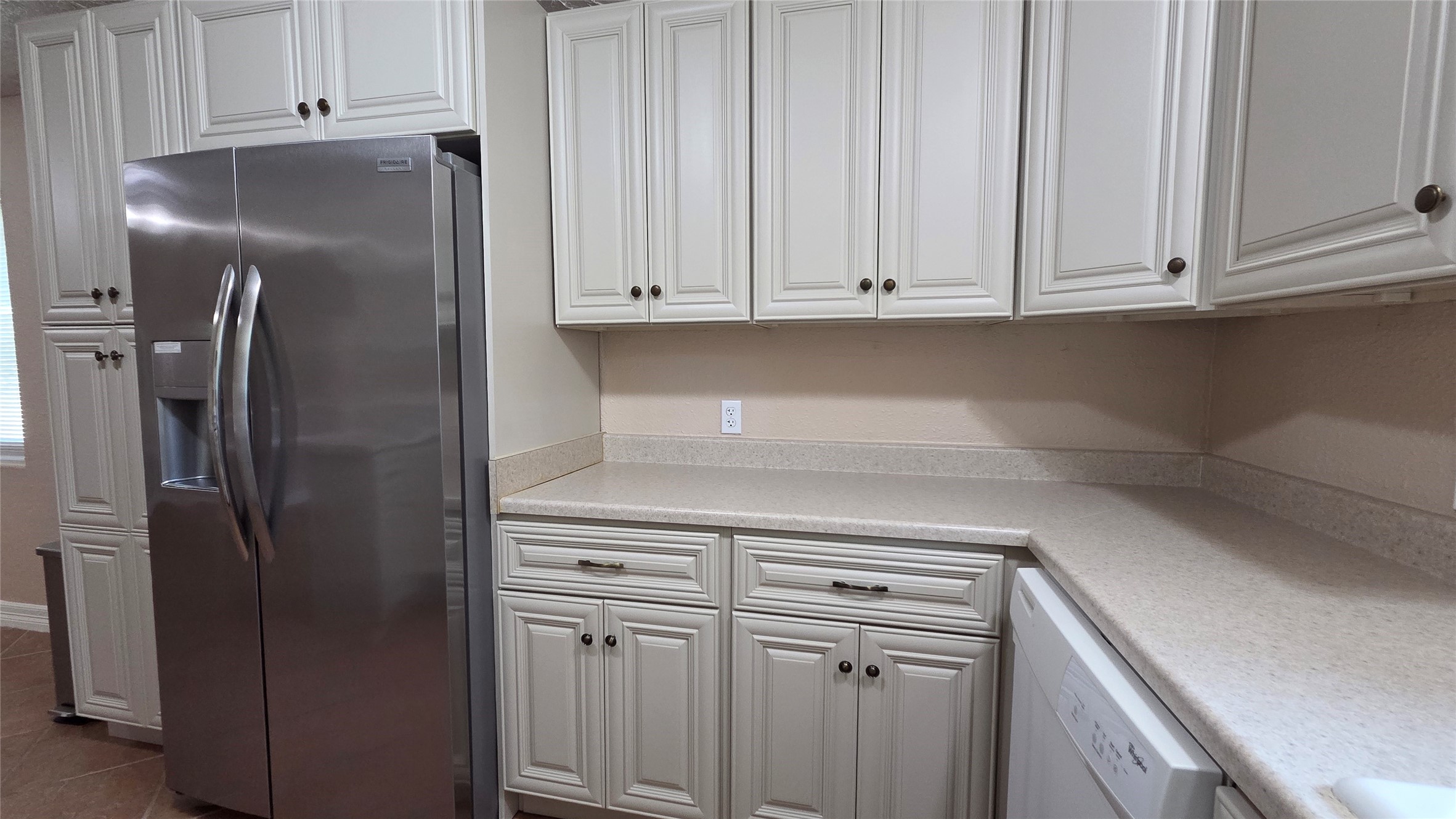 21298 Oak Leaf Boulevard Property Photo 10