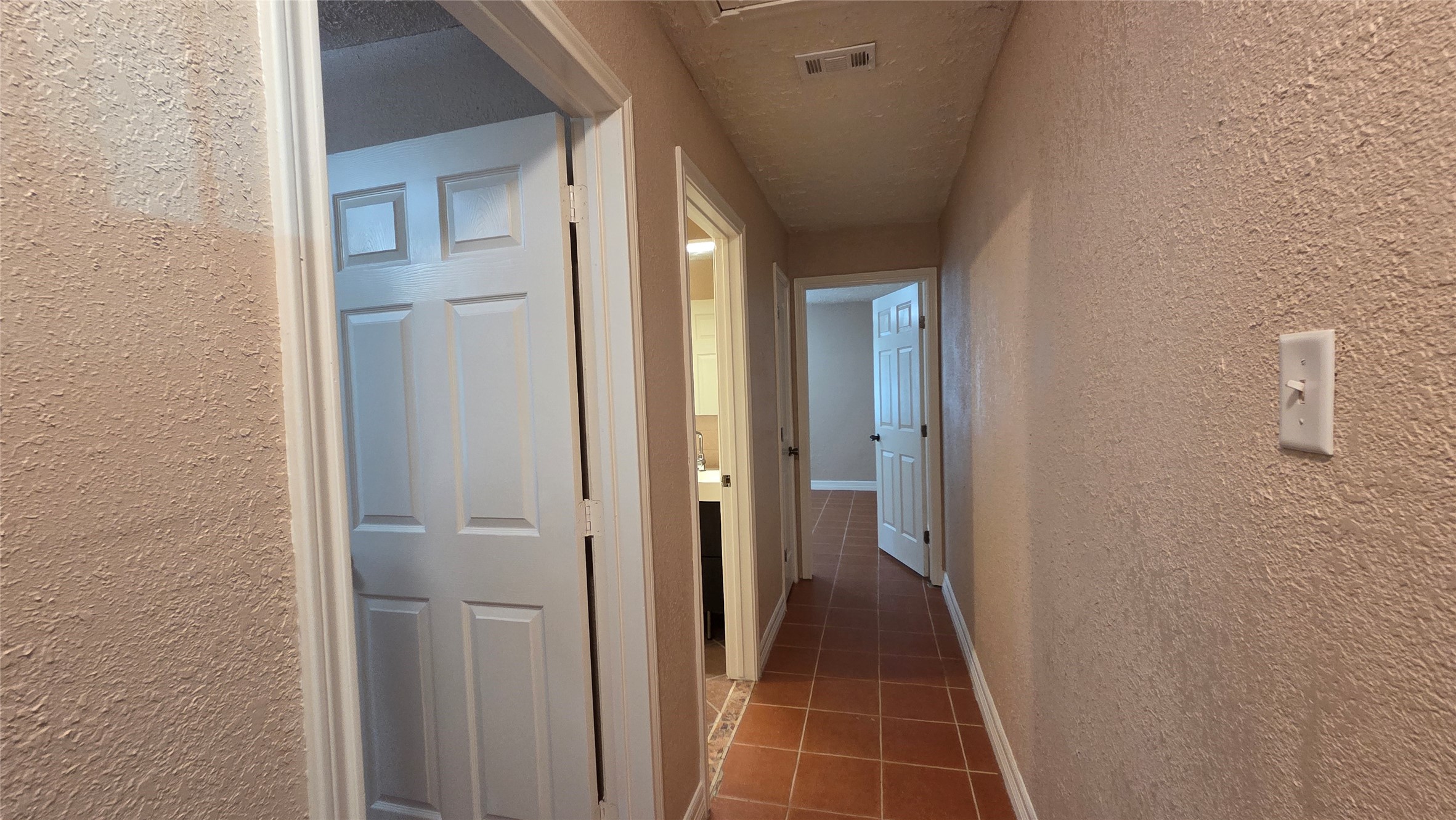 21298 Oak Leaf Boulevard Property Photo 18