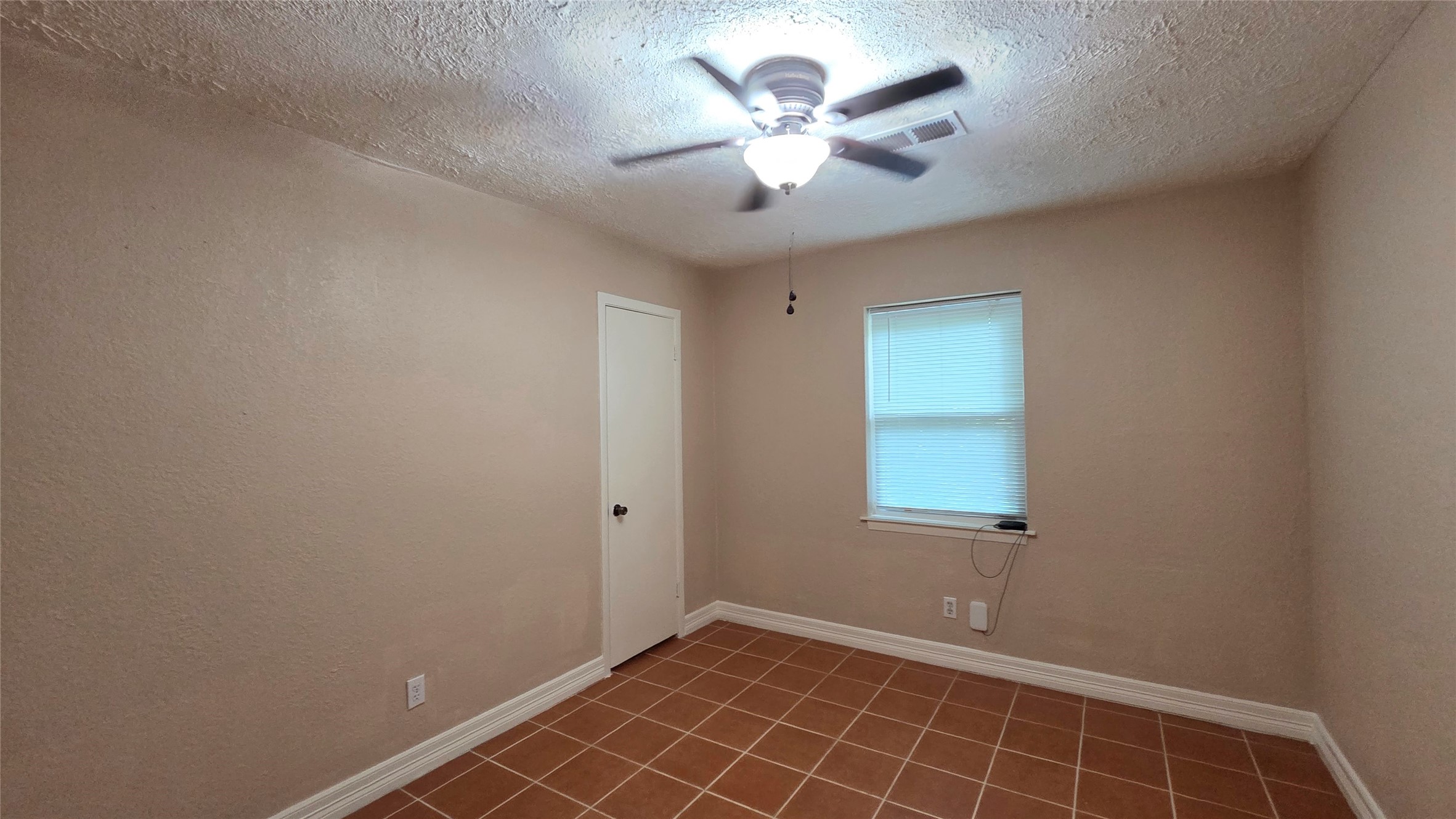 21298 Oak Leaf Boulevard Property Photo 19