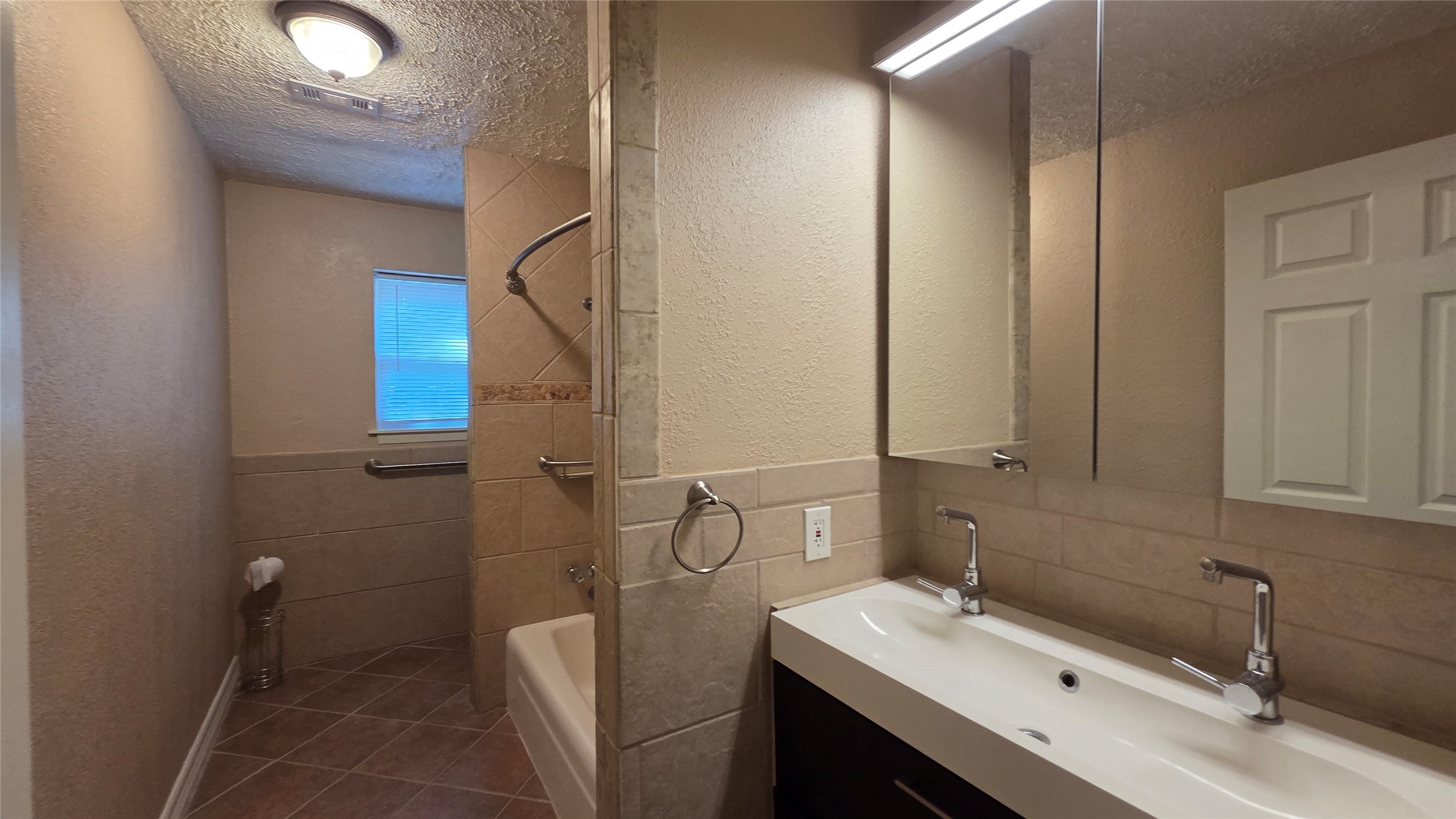 21298 Oak Leaf Boulevard Property Photo 20