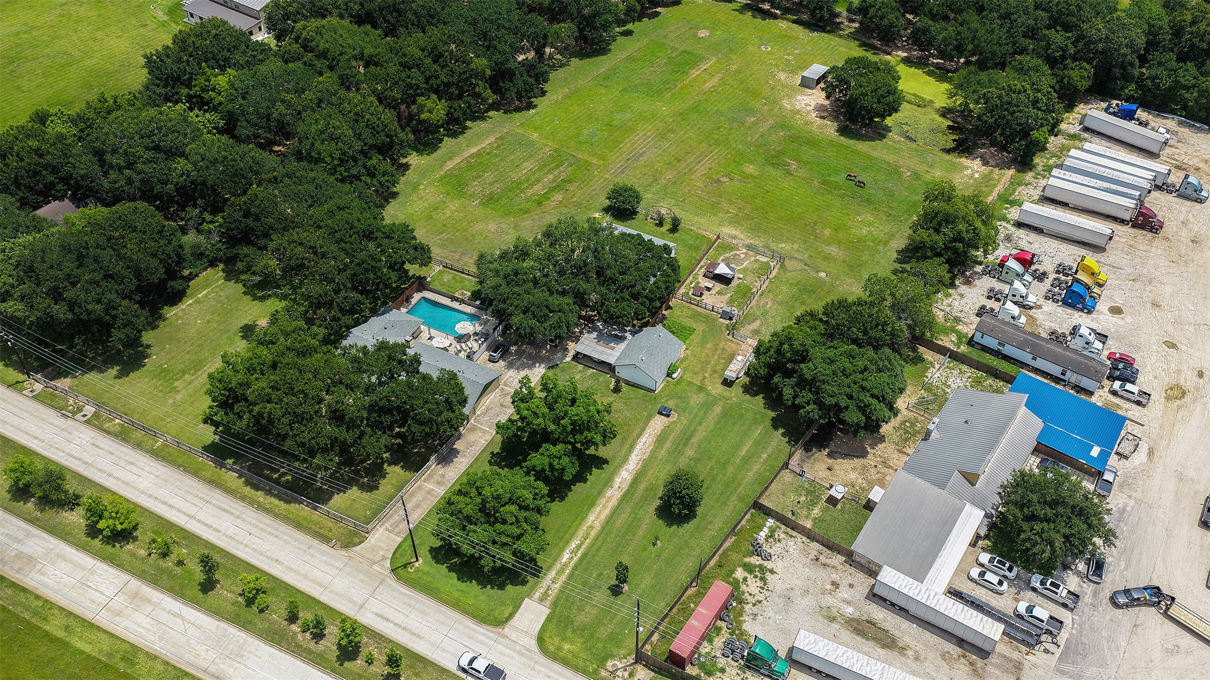 18334 Mueschke Road Property Photo 4