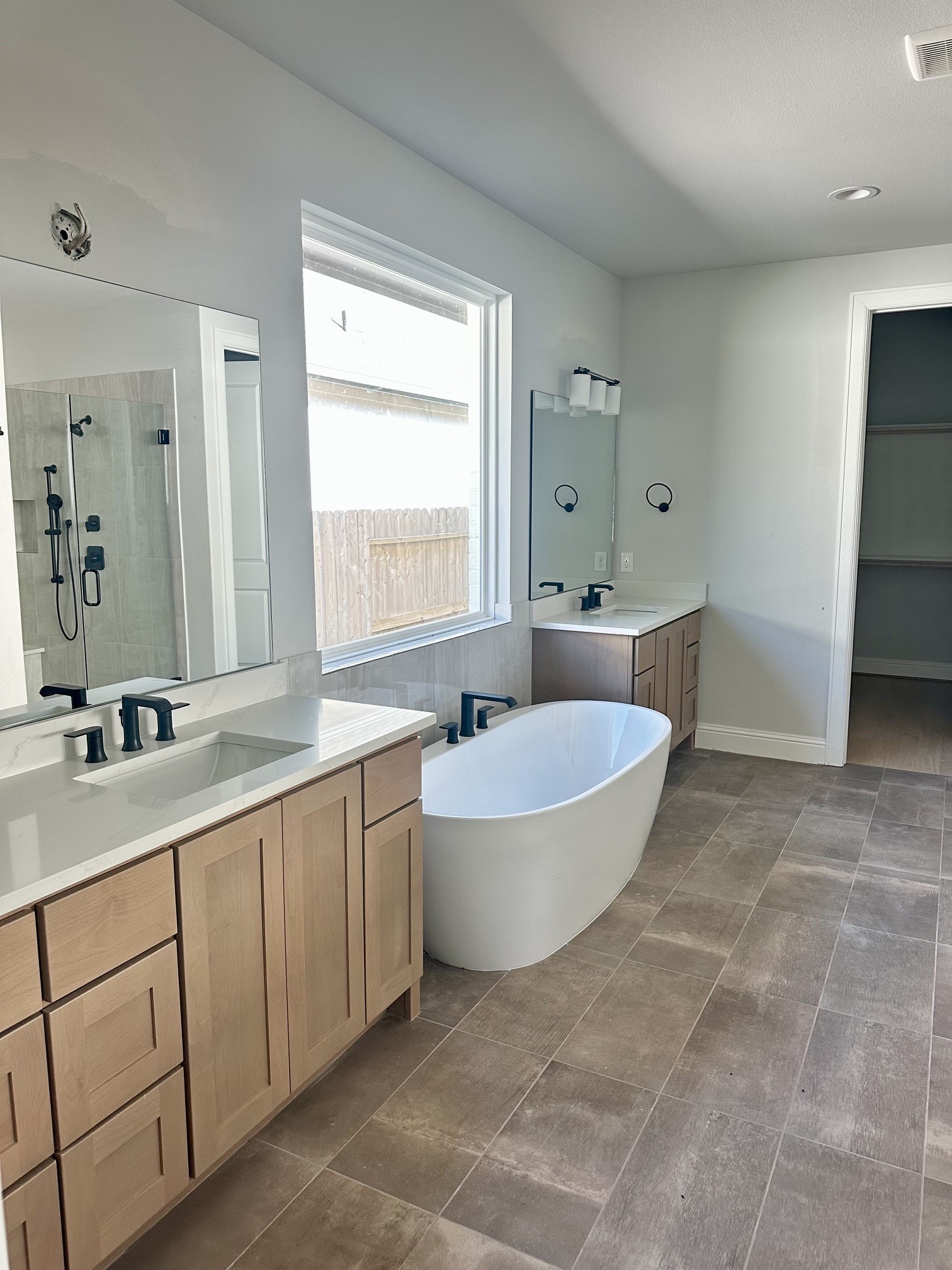 15914 Mango Tango Drive Property Photo 4