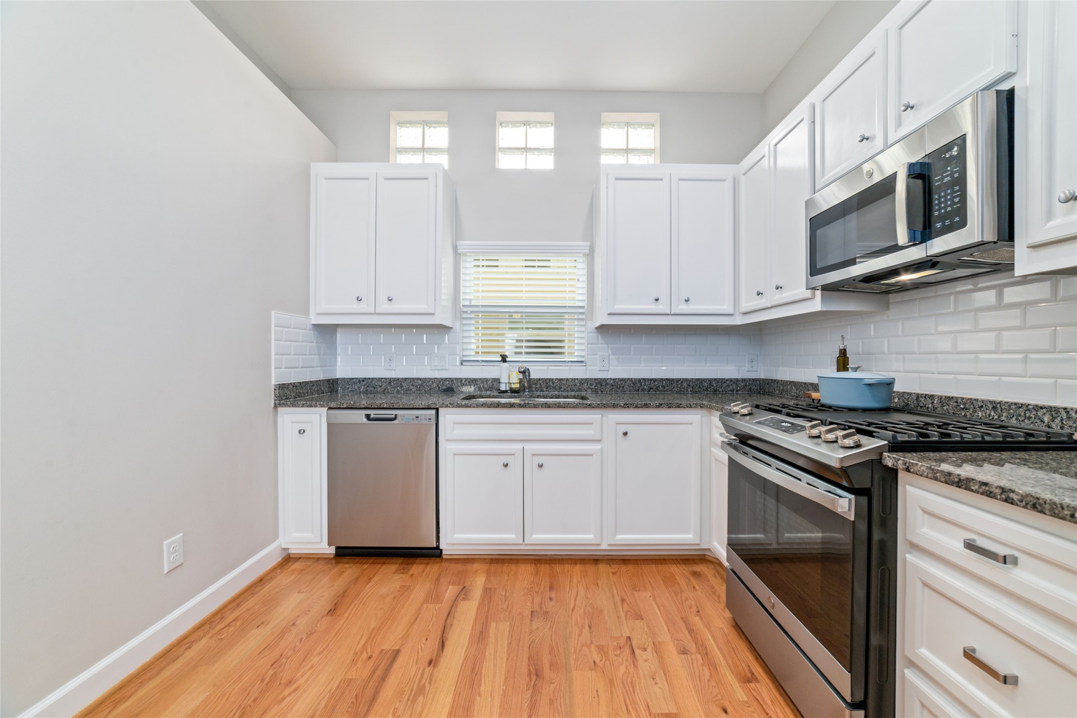 8705 Bryam 1403 Property Photo 12