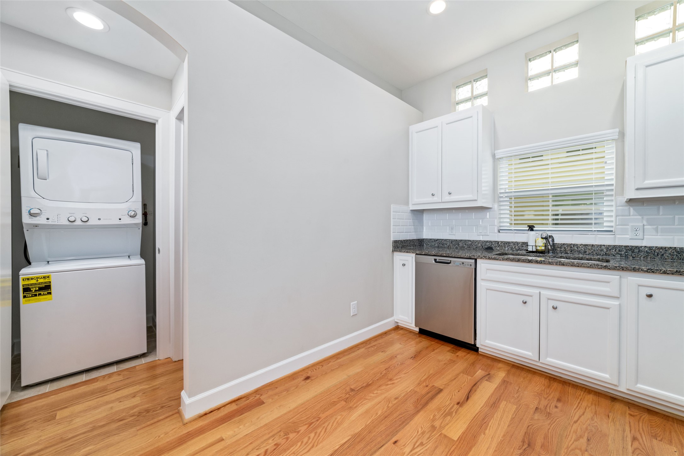 8705 Bryam 1403 Property Photo 14