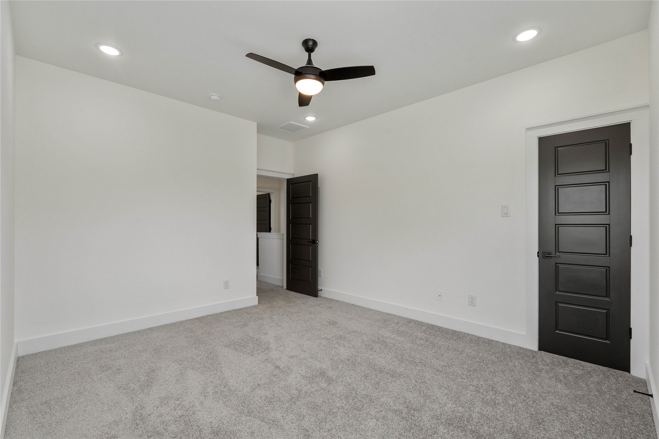 3522 Mansfield Building C Street B Property Photo 13