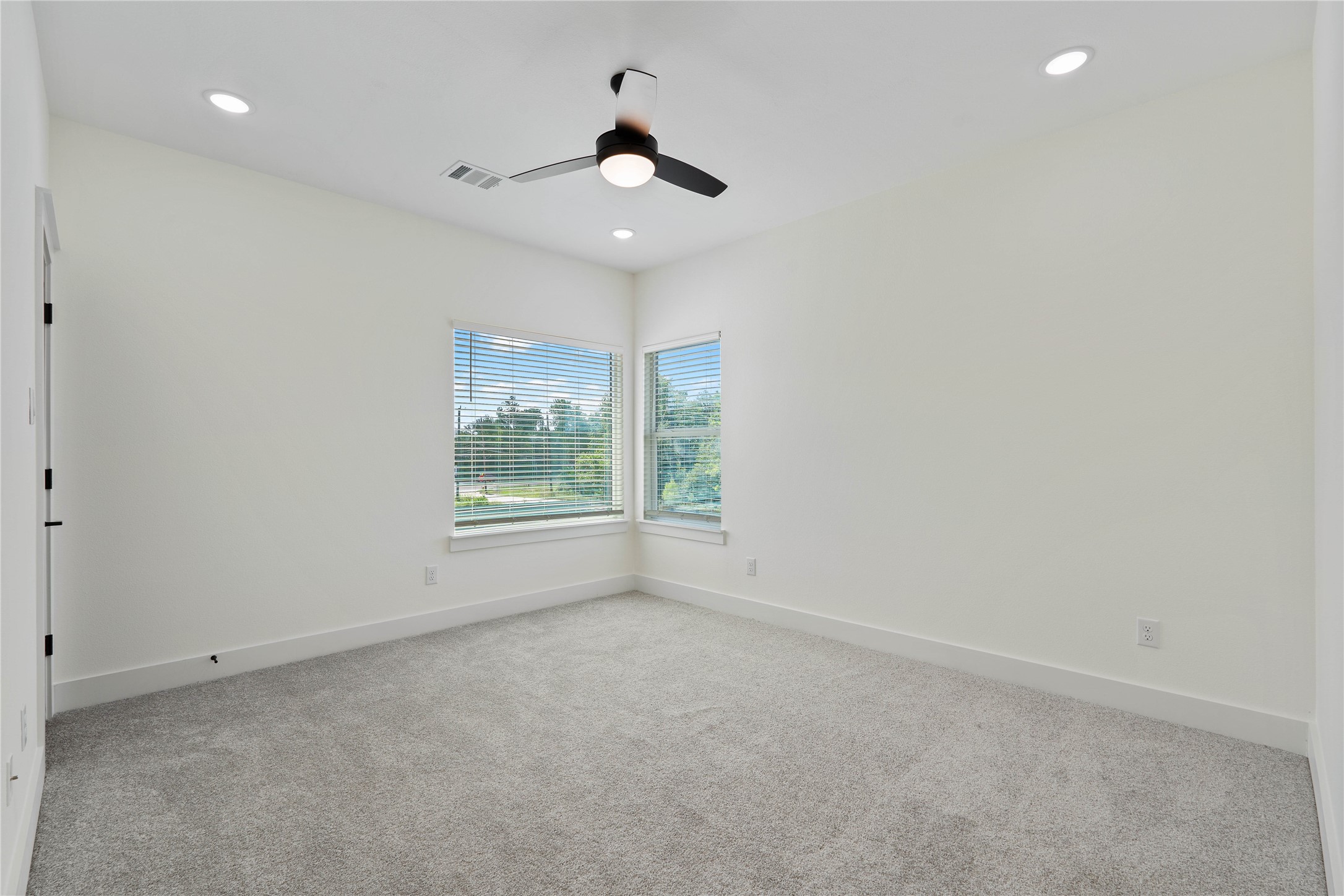 3522 Mansfield Building C Street B Property Photo 14