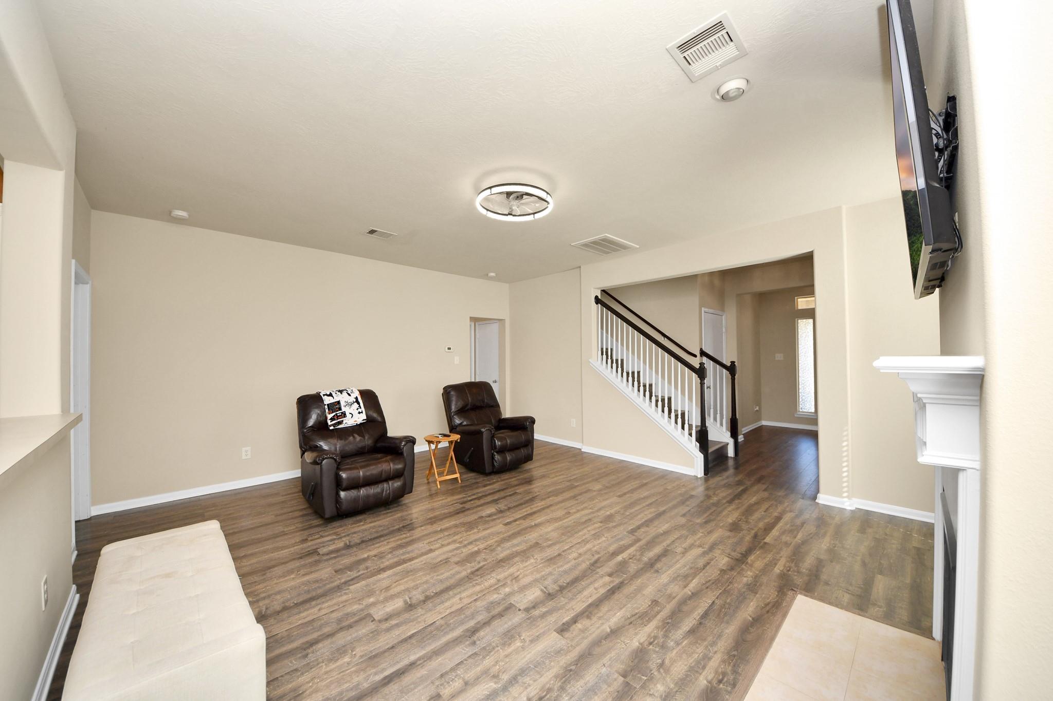 10826 Shannon Mills Lane, Houston Tx 77075 Property Photo 7