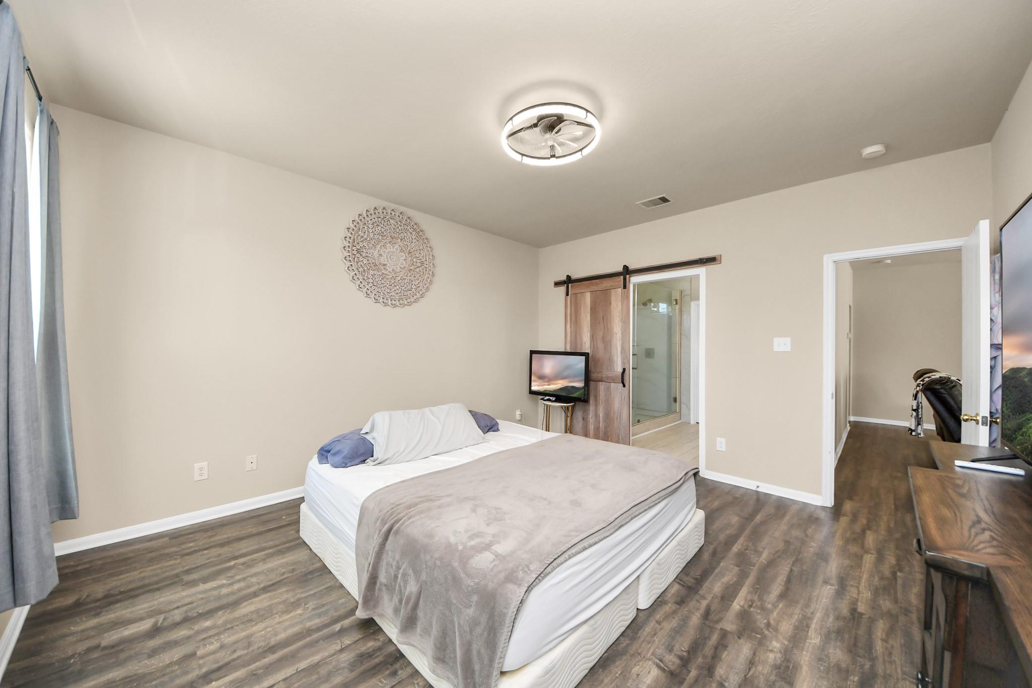 10826 Shannon Mills Lane, Houston Tx 77075 Property Photo 11