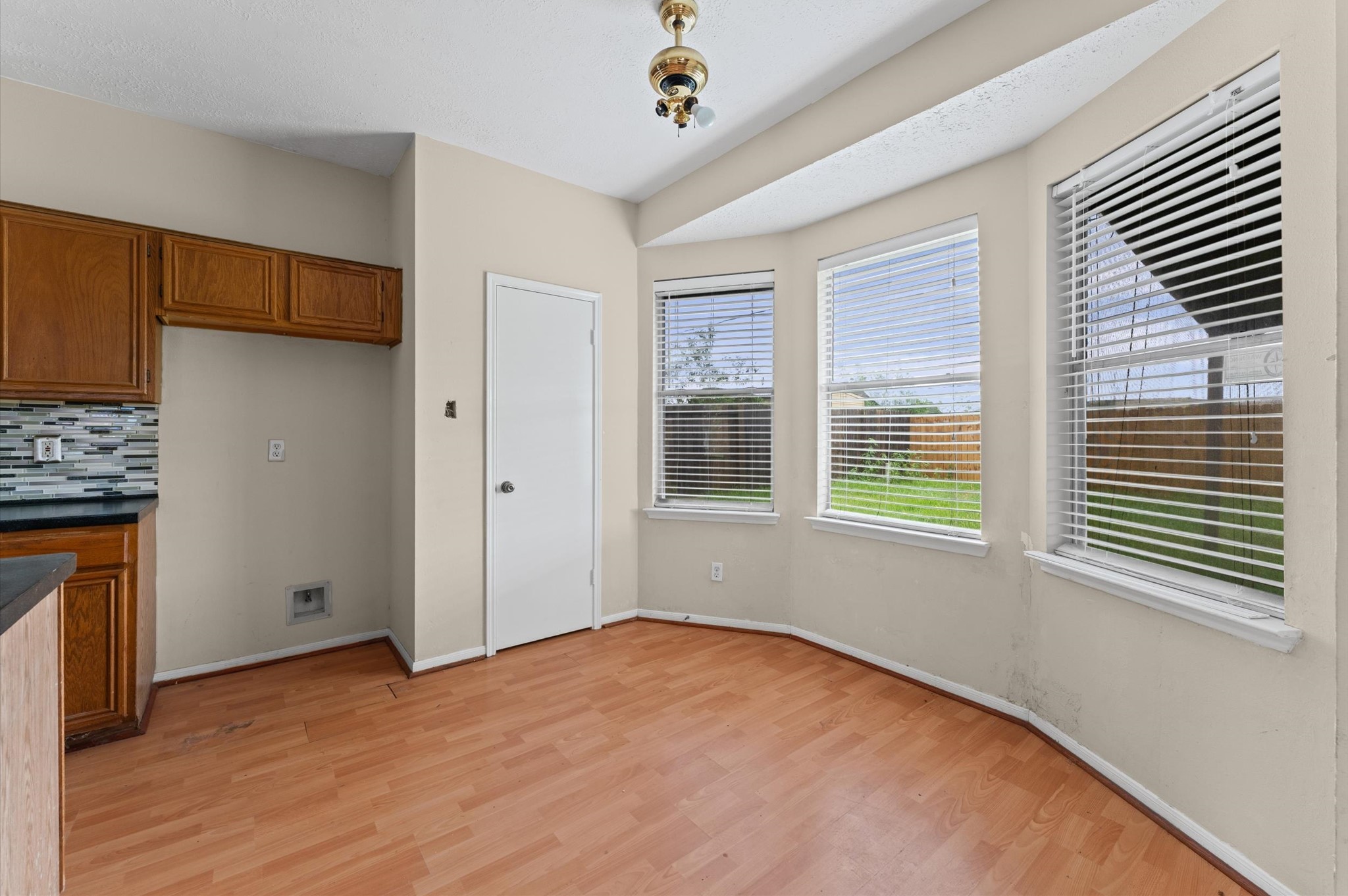 2926 Waterloo Road Property Photo 8