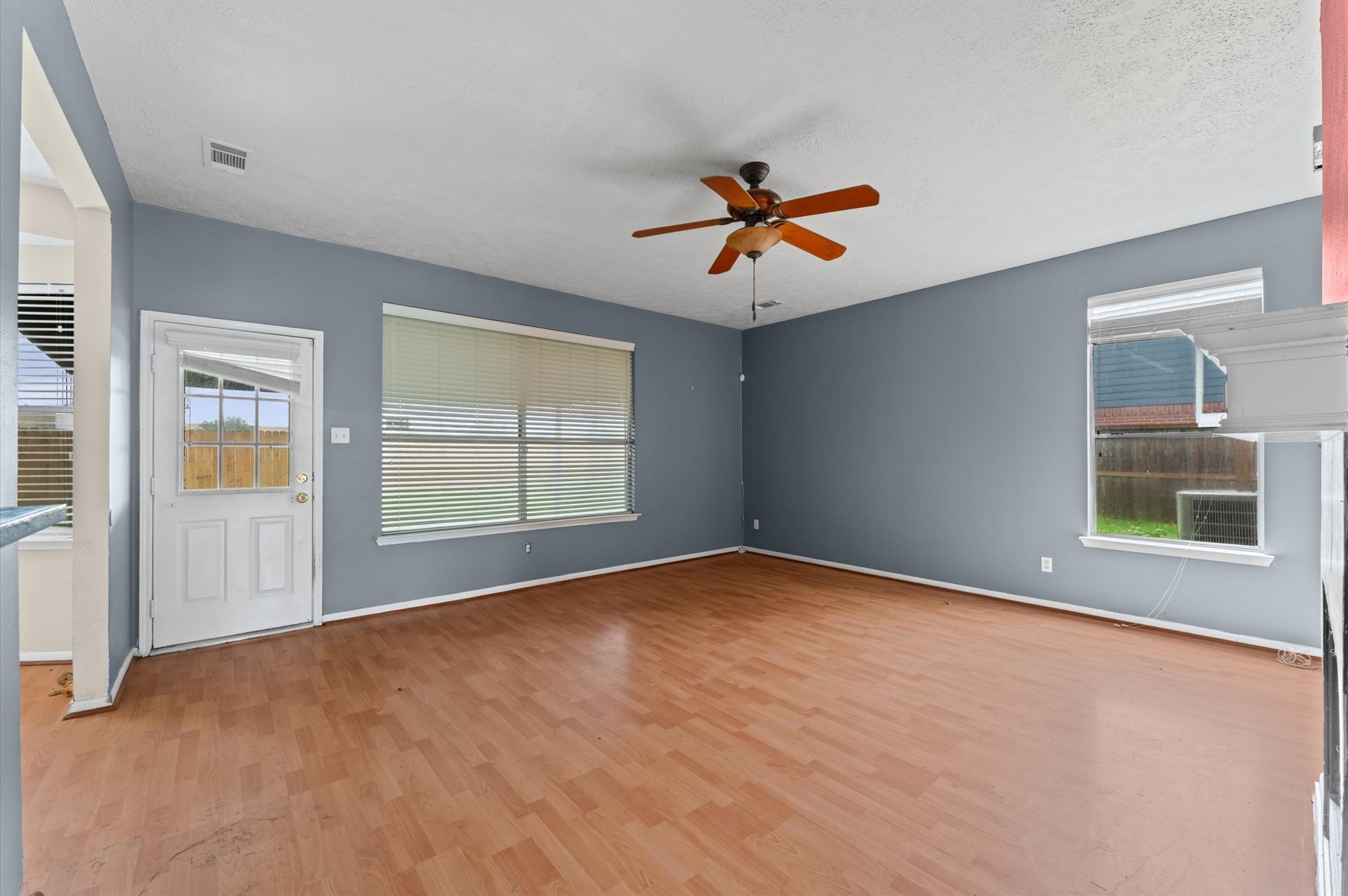 2926 Waterloo Road Property Photo 9