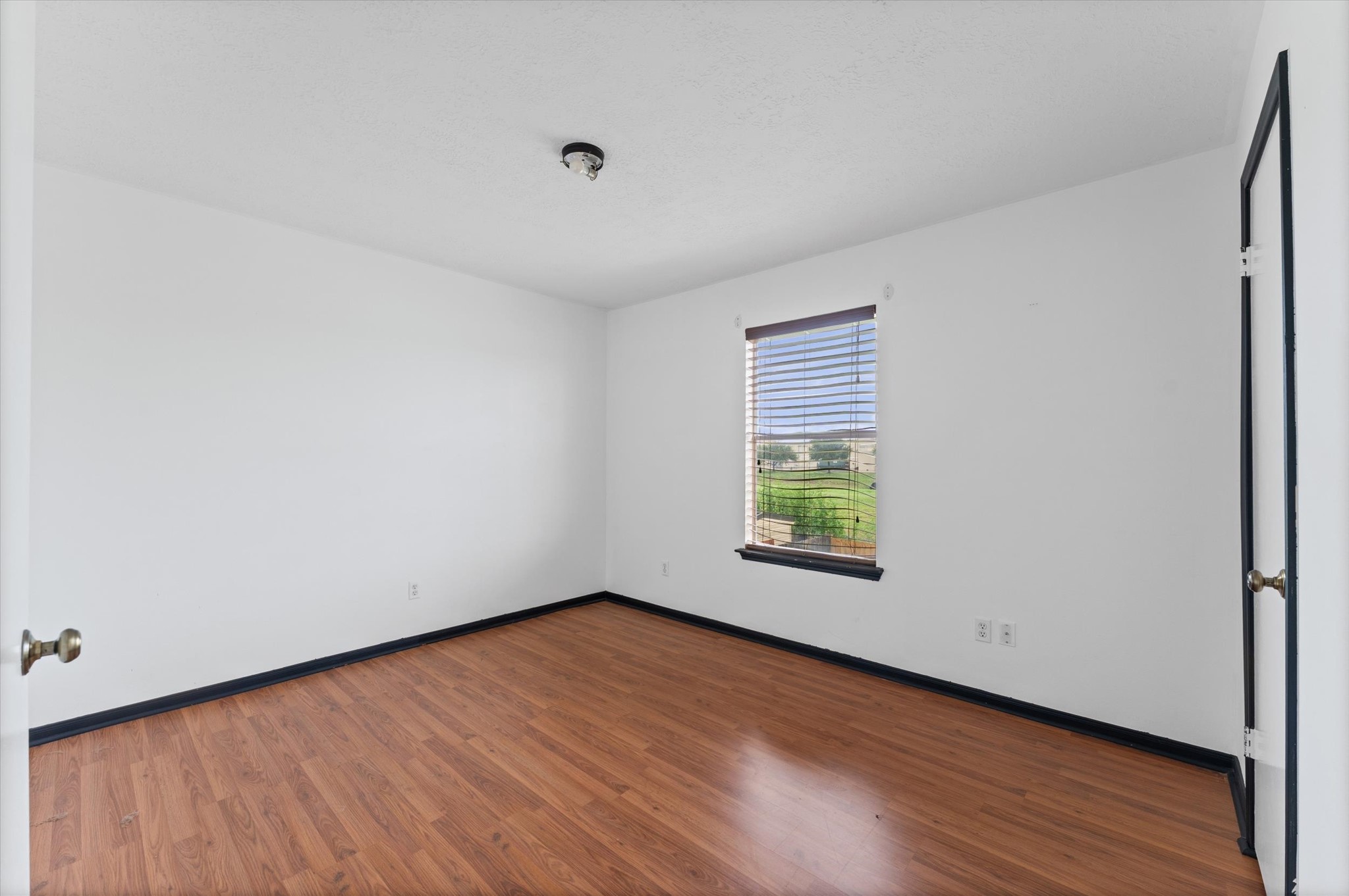 2926 Waterloo Road Property Photo 18