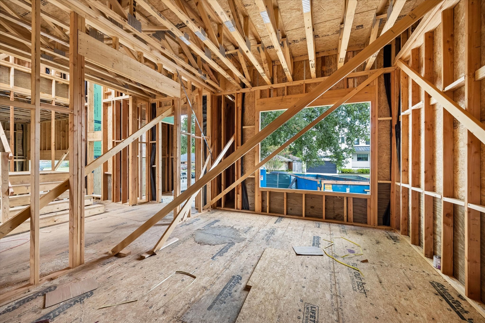 2031 Saxon Drive Property Photo 11