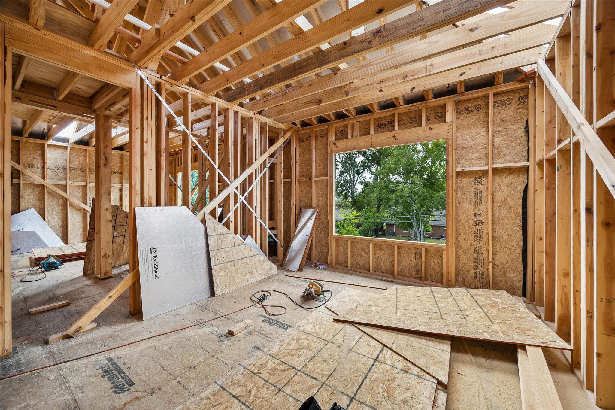 2031 Saxon Drive Property Photo 24