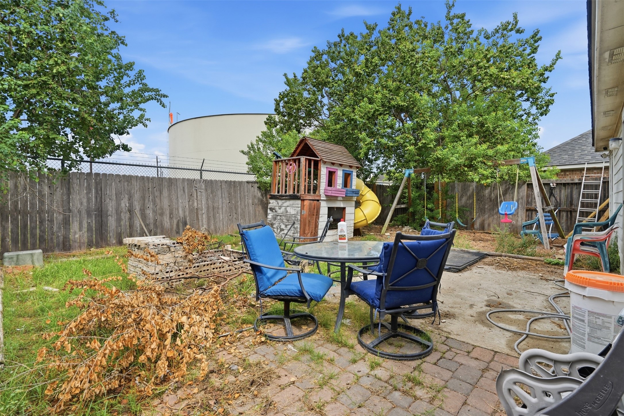 7315 Village Lake Drive Property Photo 25