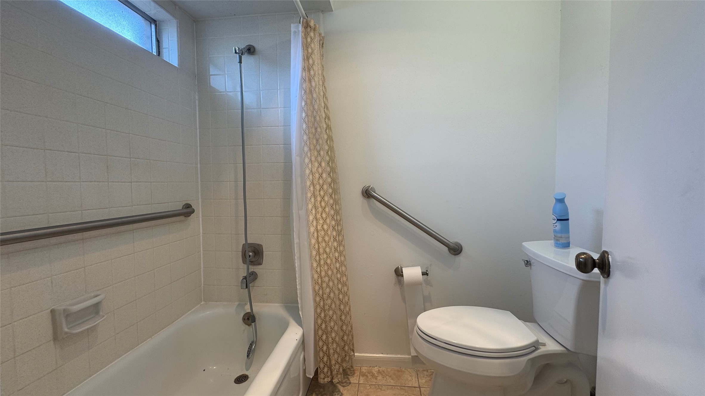 16418 Fox Crossing Lane Property Photo 8