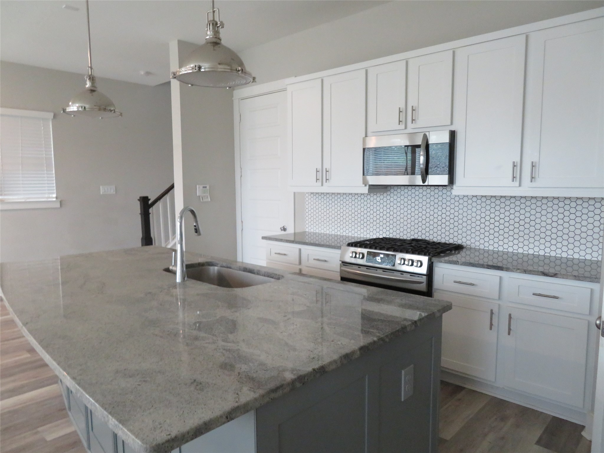 10962 Swang Link Drive Property Photo 11