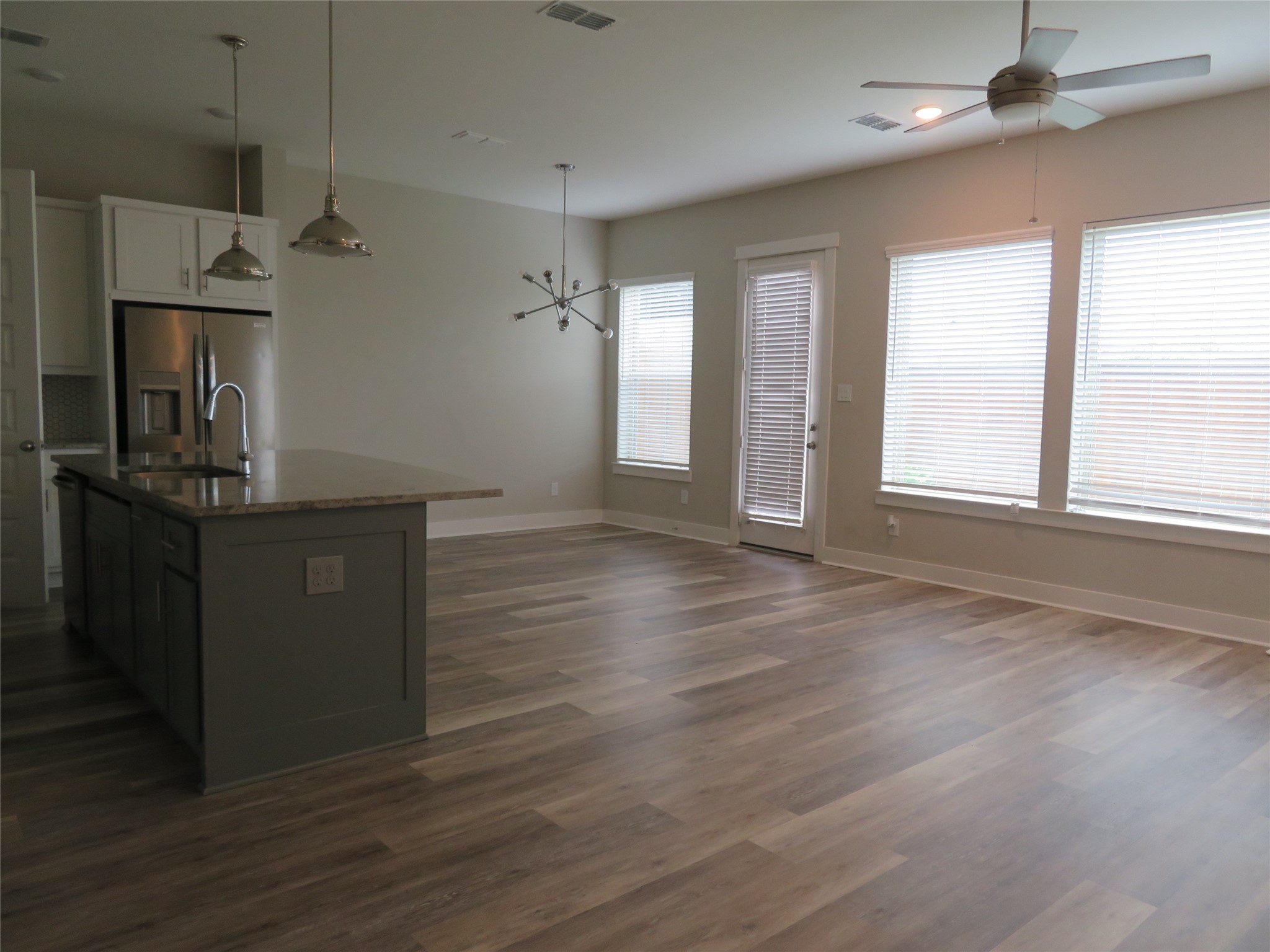 10962 Swang Link Drive Property Photo 12