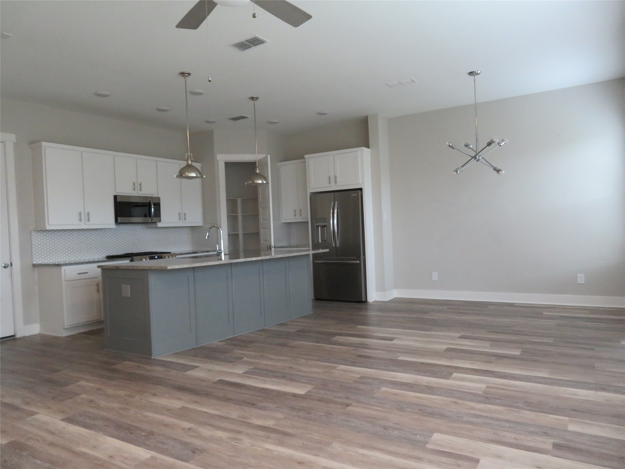 10962 Swang Link Drive Property Photo 17