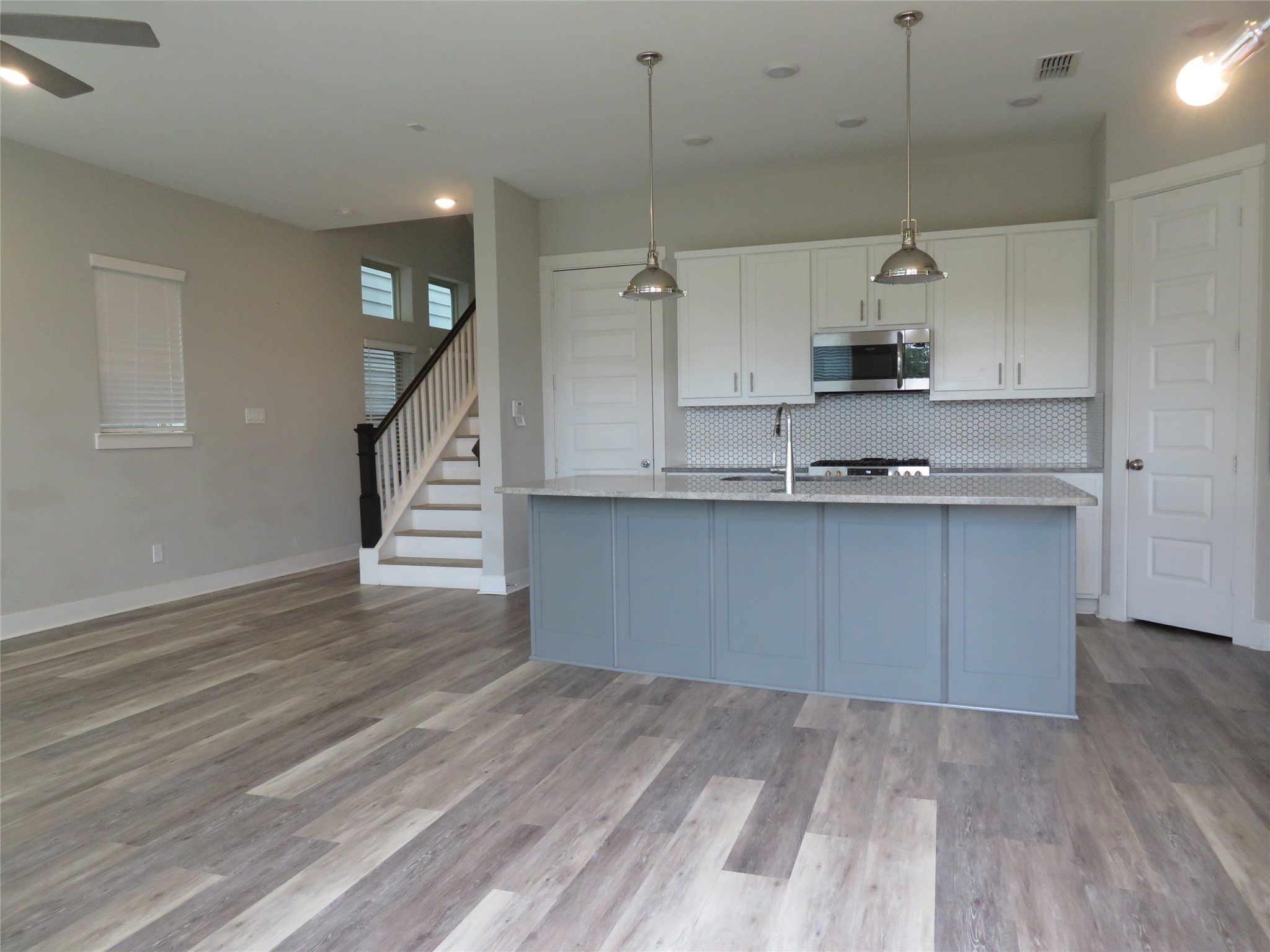 10962 Swang Link Drive Property Photo 18