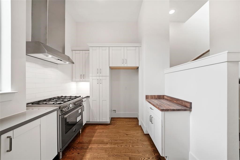1539 W 23rd Street D Property Photo 10
