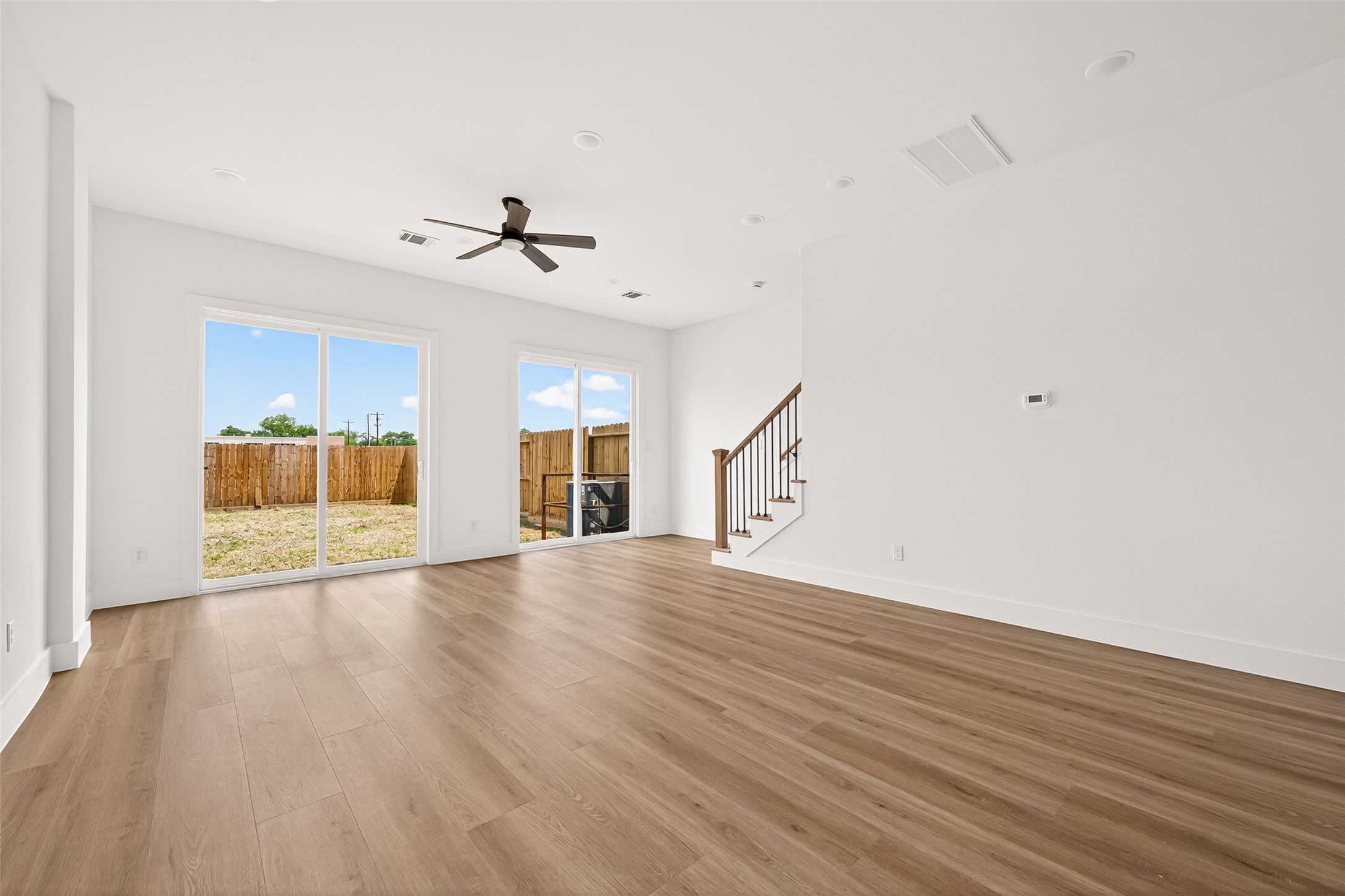 7422 Maxroy Street Property Photo 7