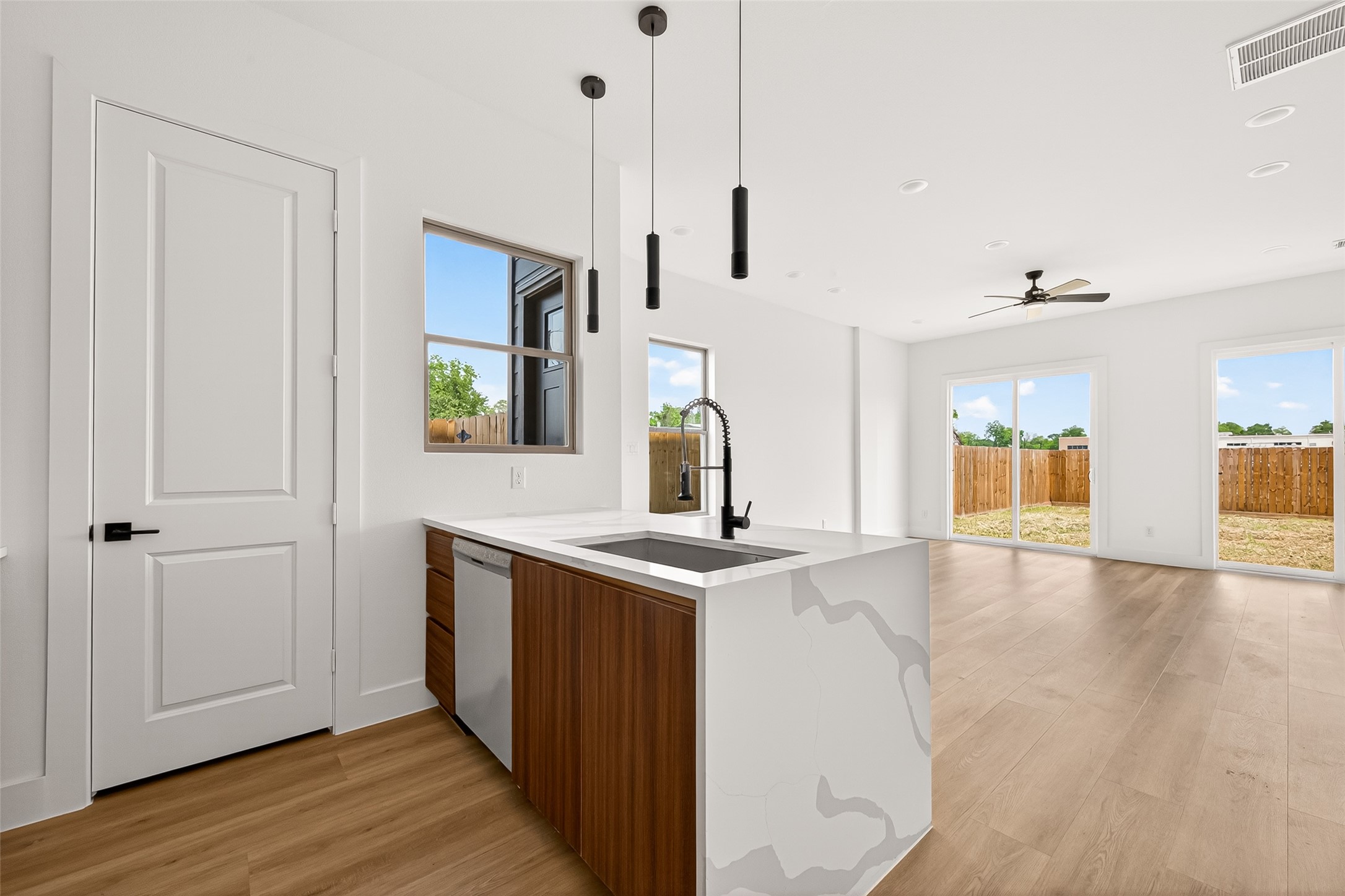 7422 Maxroy Street Property Photo 13
