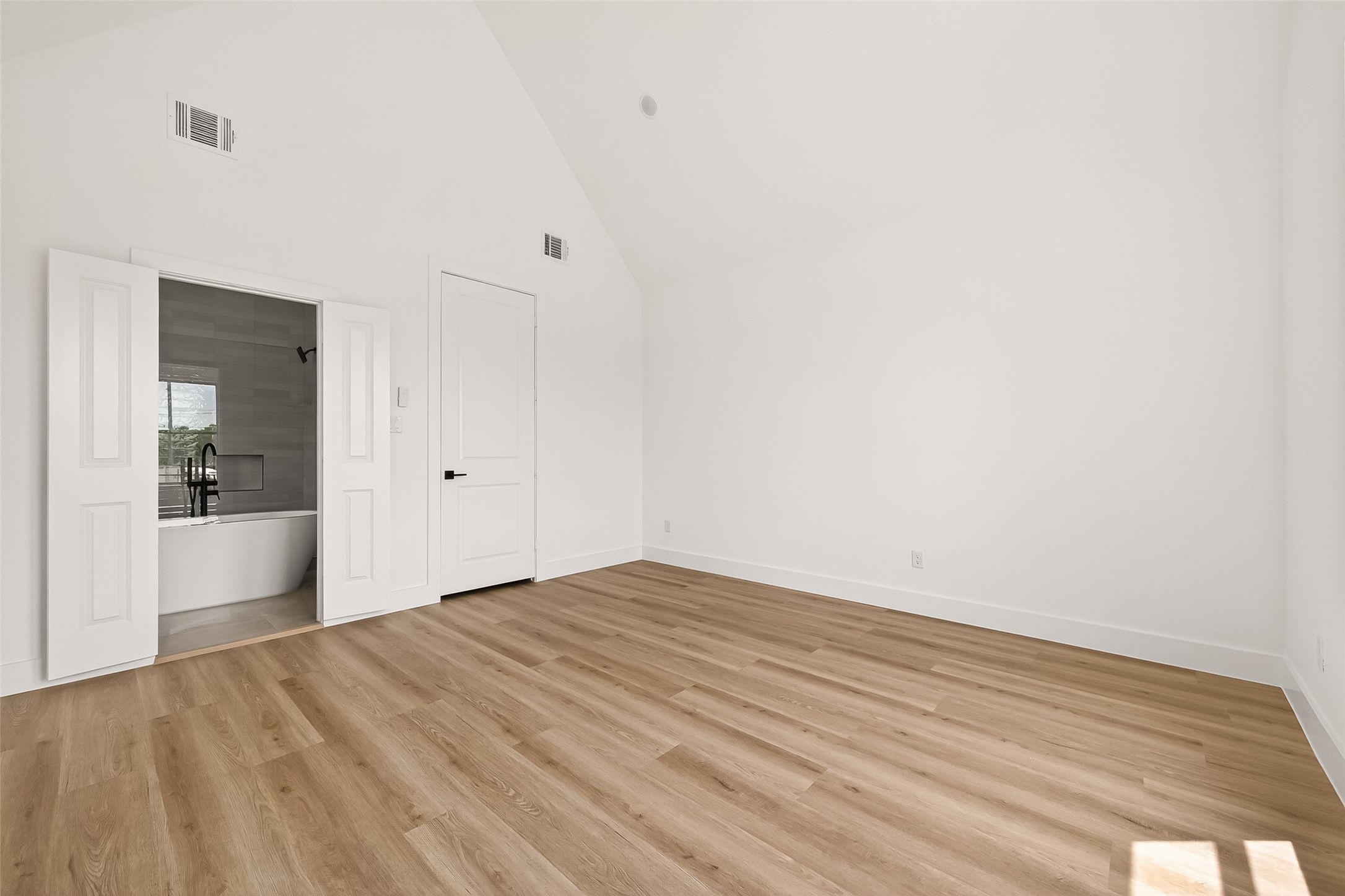 7422 Maxroy Street Property Photo 22