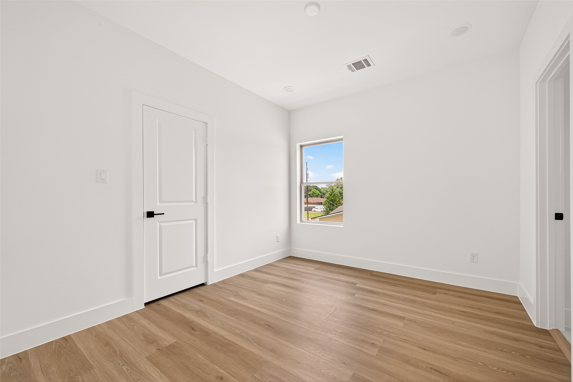 7422 Maxroy Street Property Photo 29