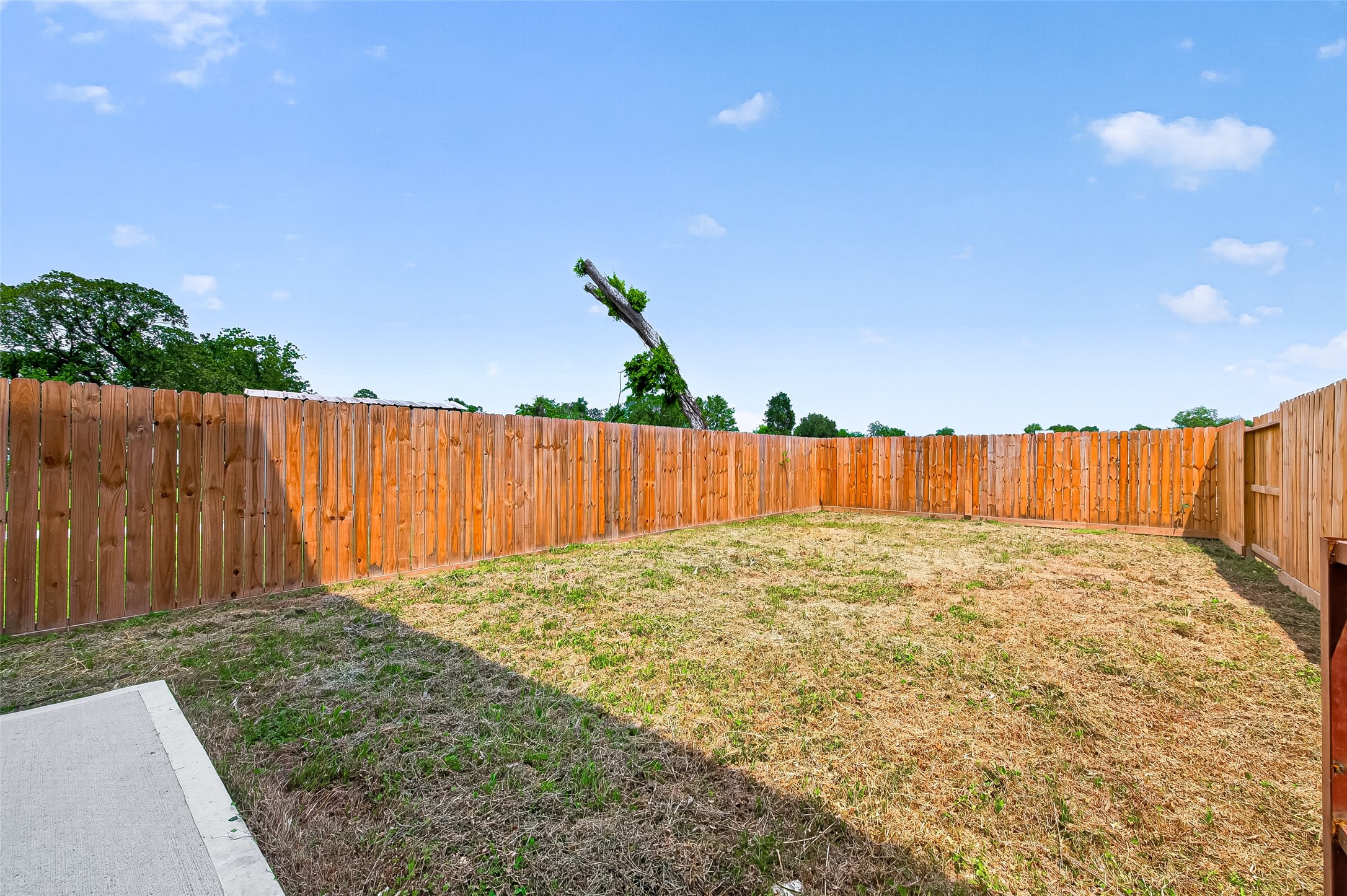 7422 Maxroy Street Property Photo 40
