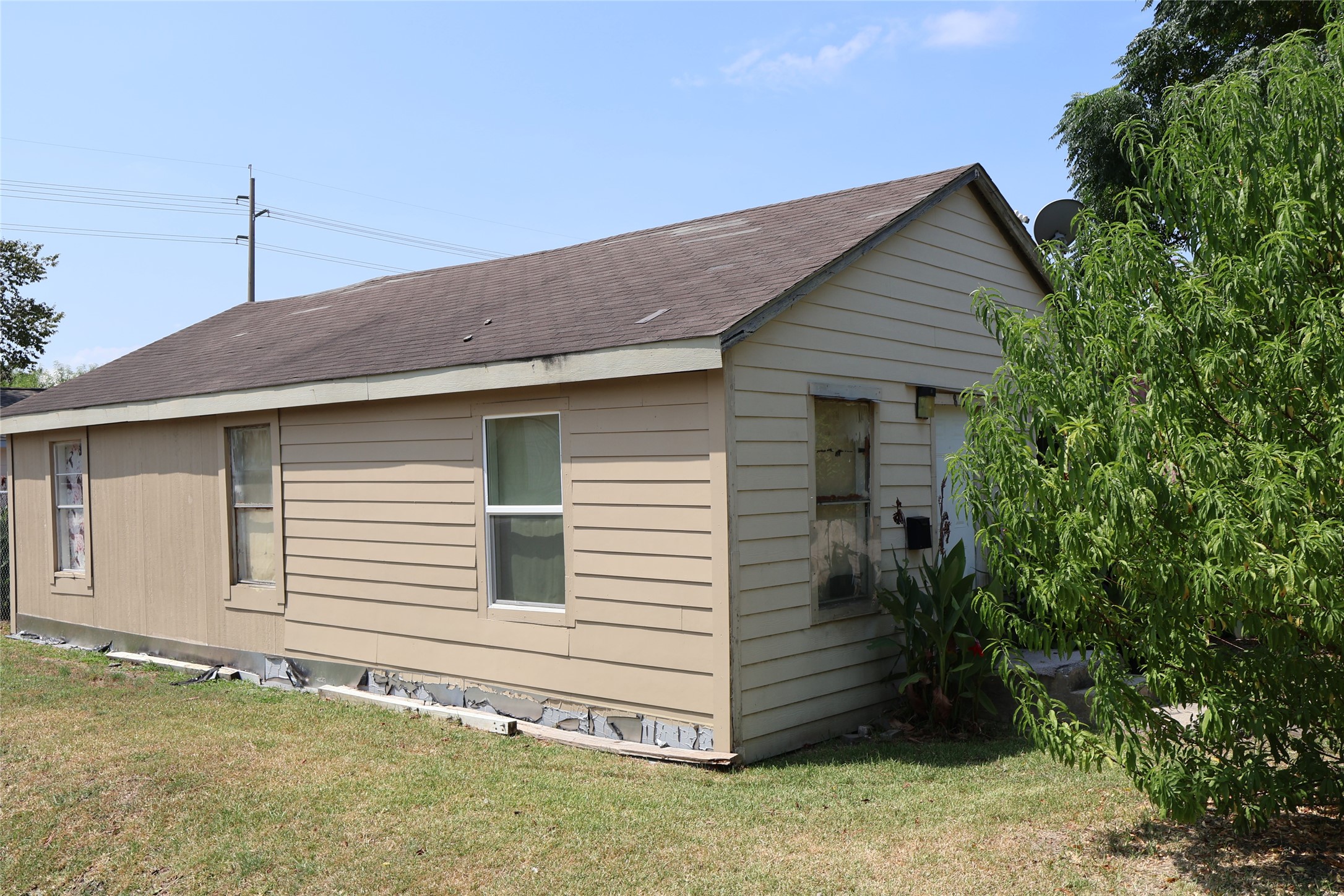 8628 John Street Property Photo 3