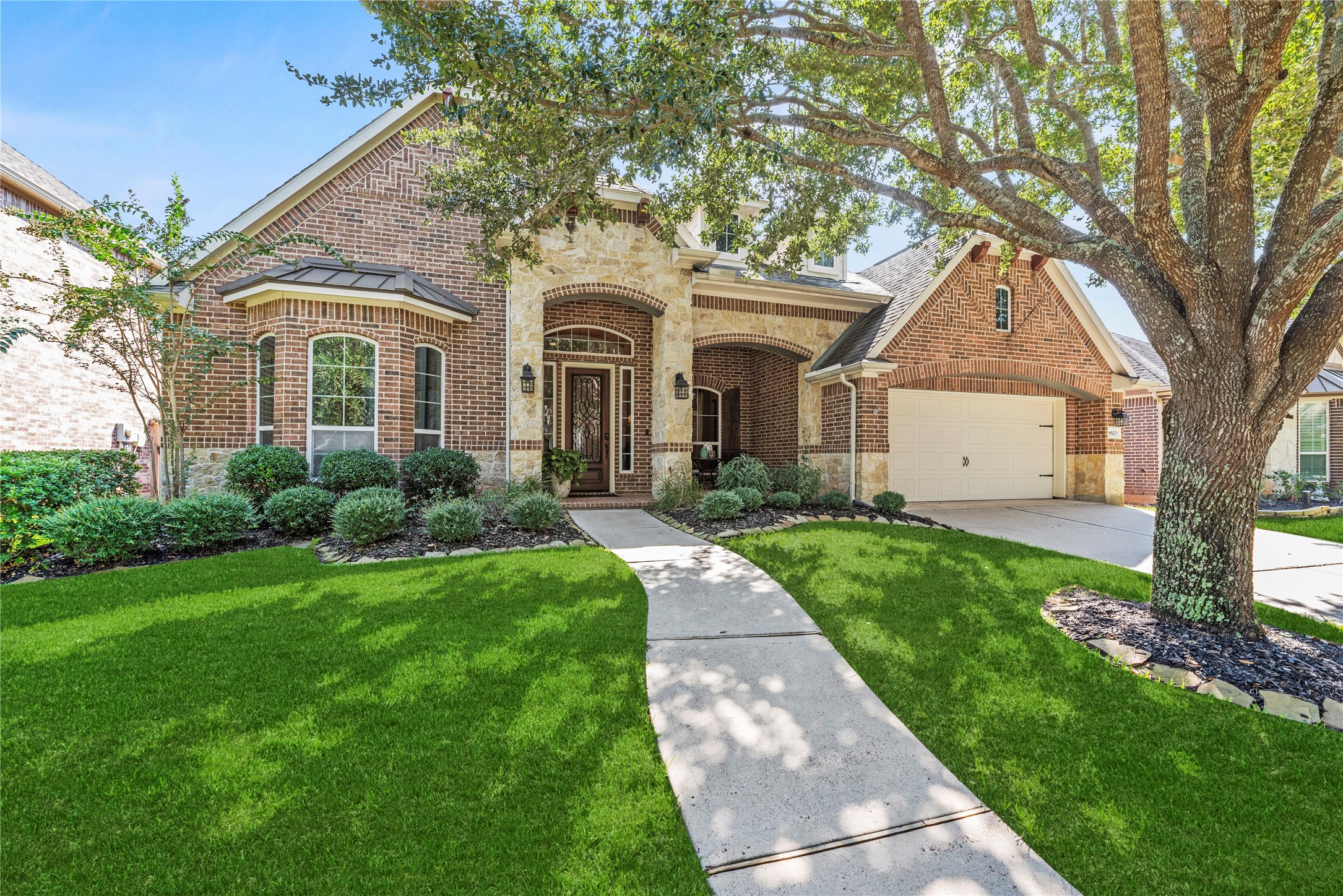 8623 Crescent Spur Drive Property Photo 1