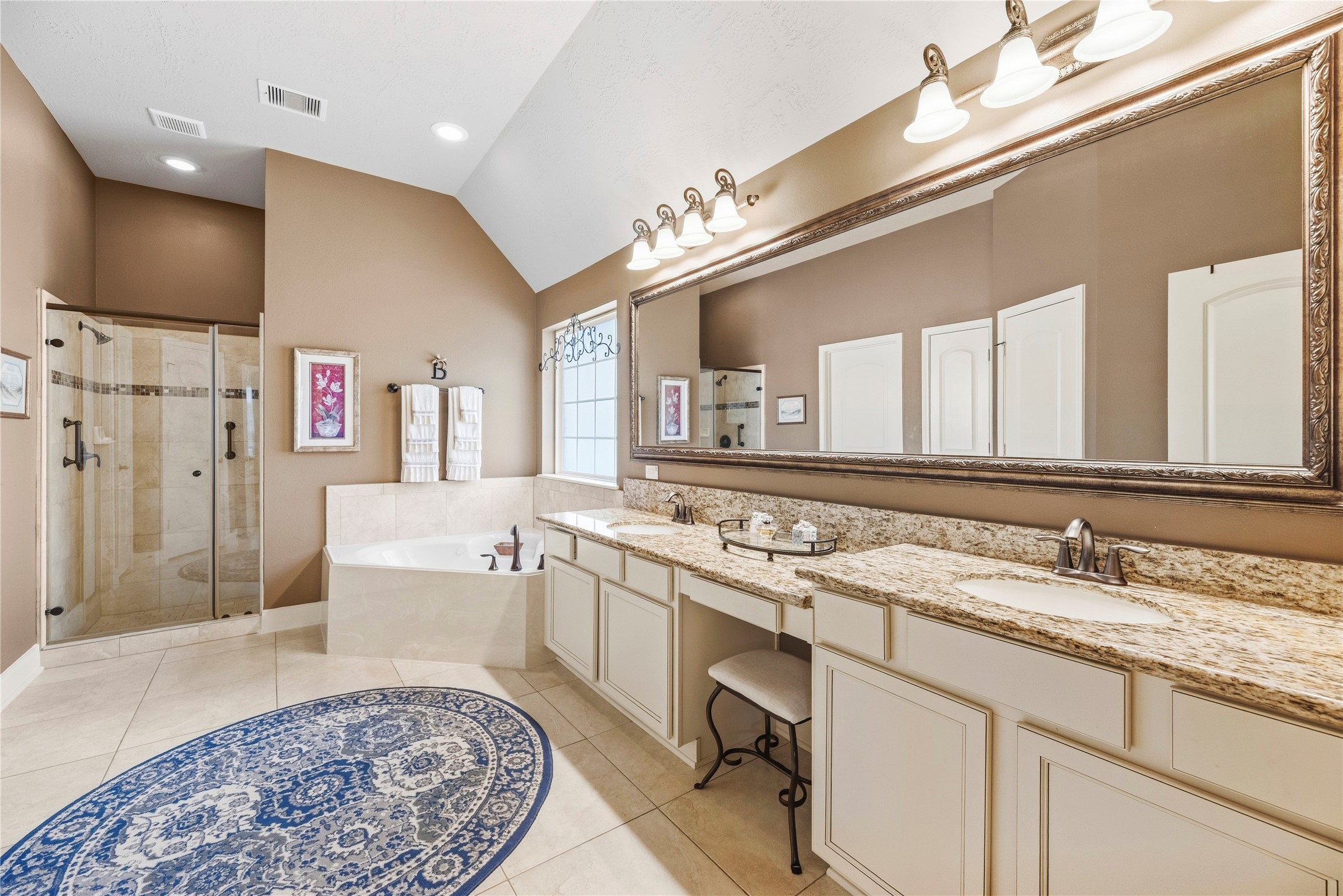 8623 Crescent Spur Drive Property Photo 16