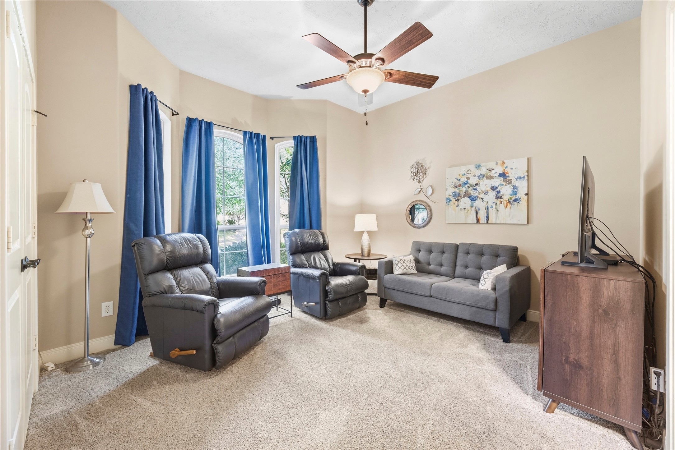8623 Crescent Spur Drive Property Photo 18