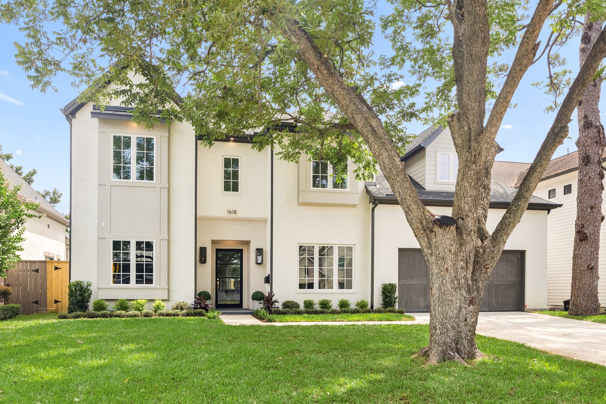 1618 Ronson Road Property Photo 1