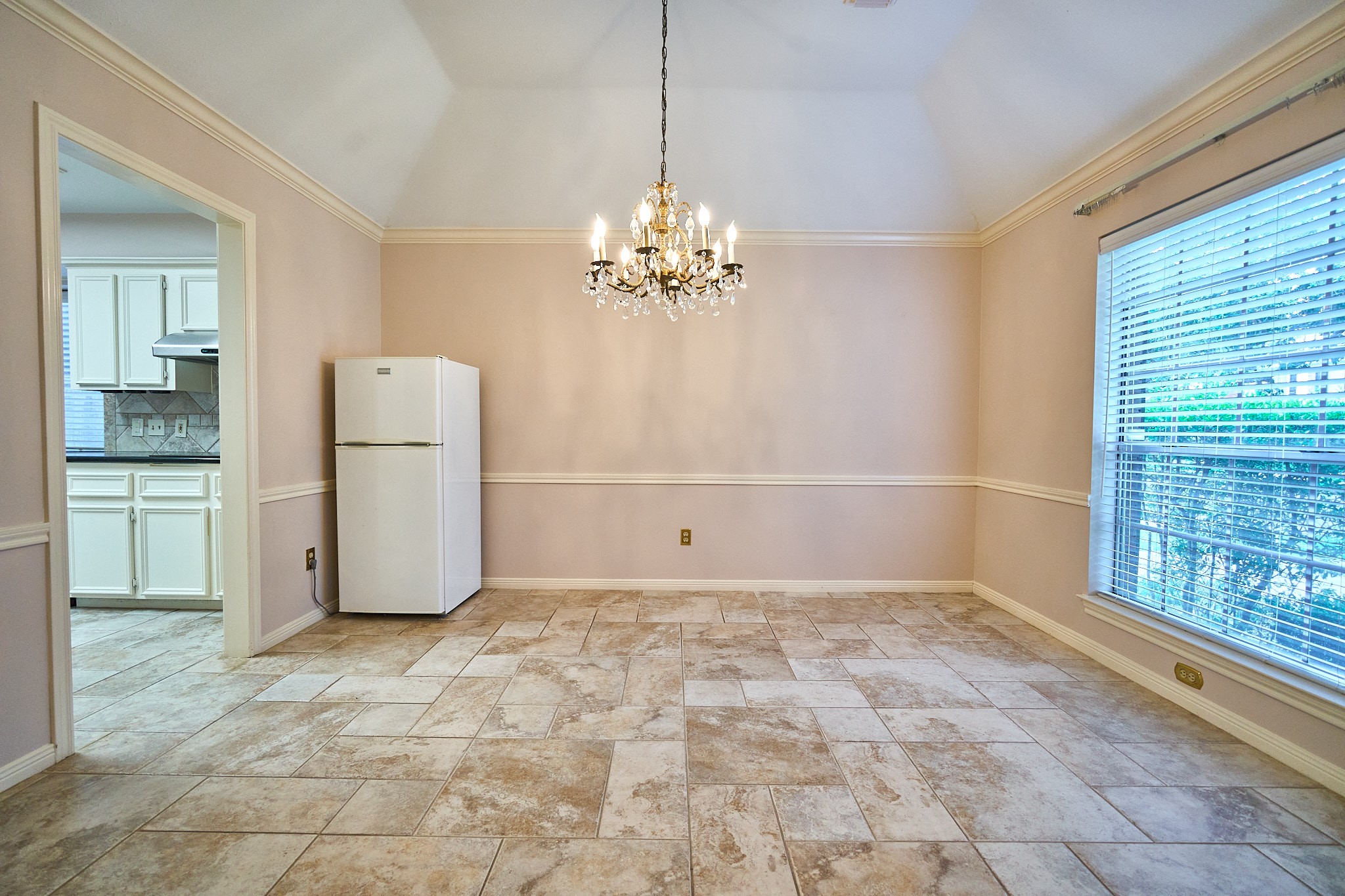 5022 Moss Run Drive Property Photo 2