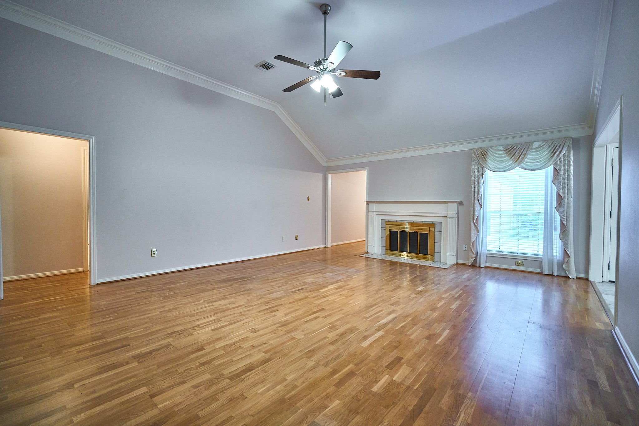 5022 Moss Run Drive Property Photo 4