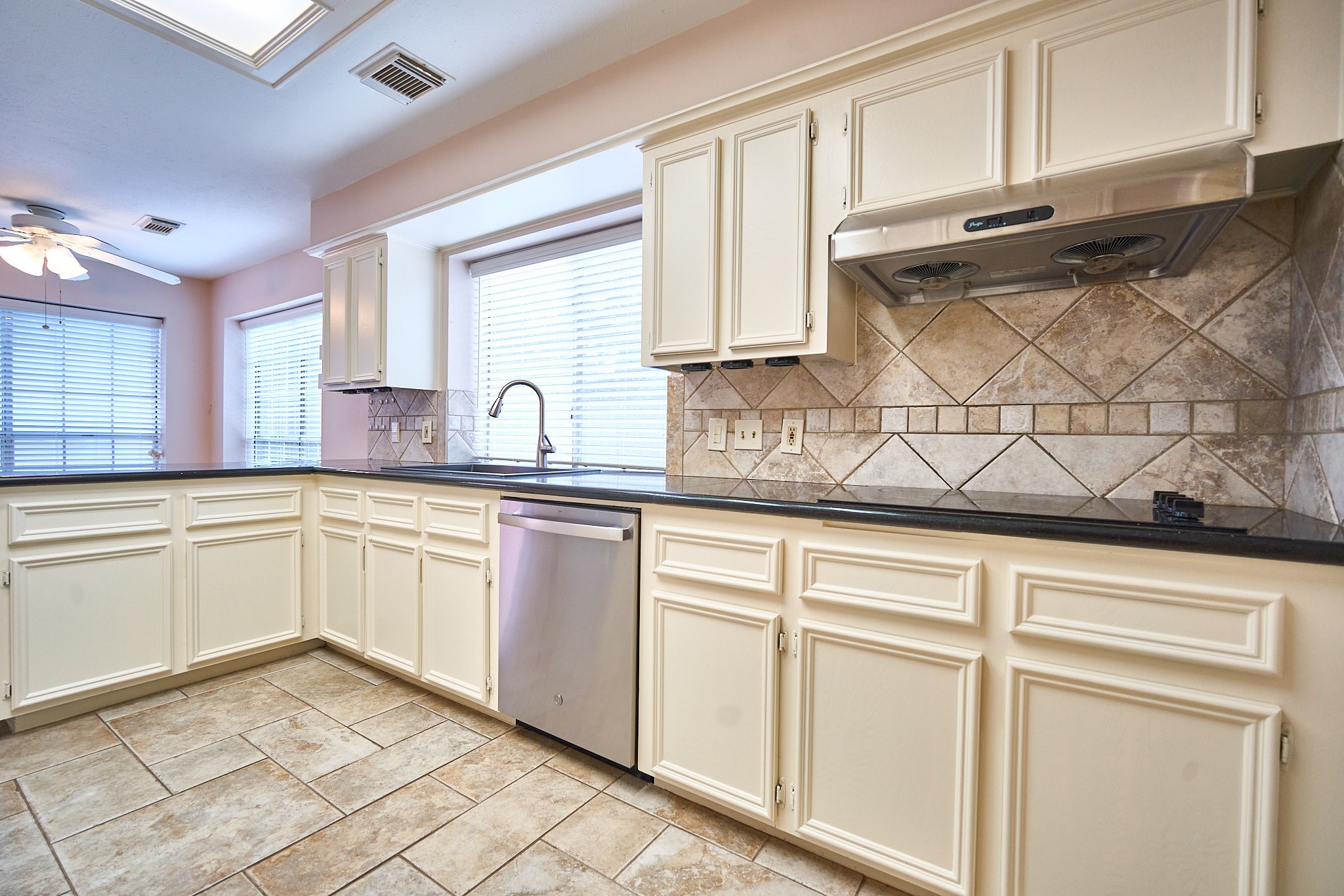 5022 Moss Run Drive Property Photo 11