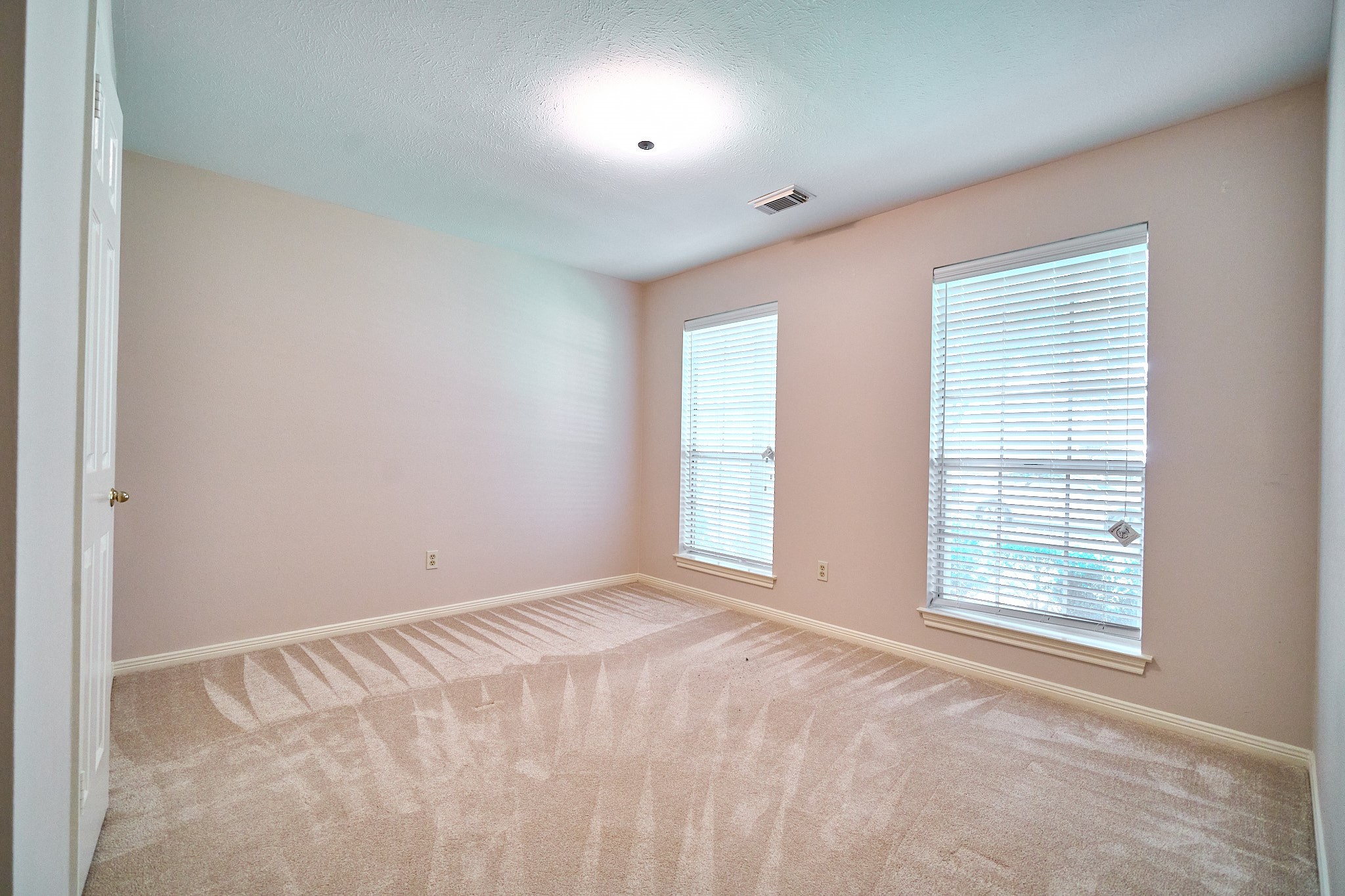 5022 Moss Run Drive Property Photo 12