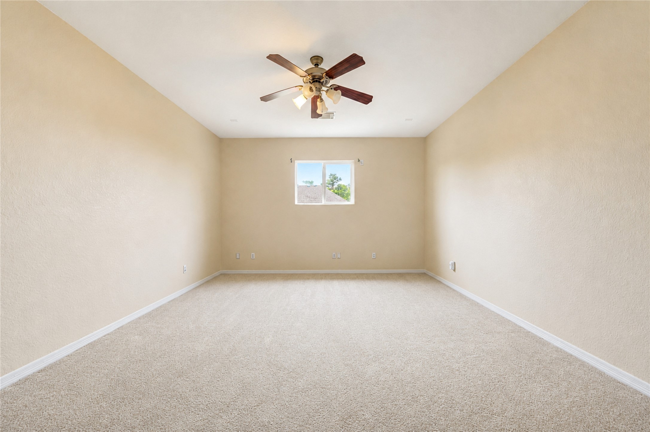 17415 Elverson Oaks Drive Property Photo 4